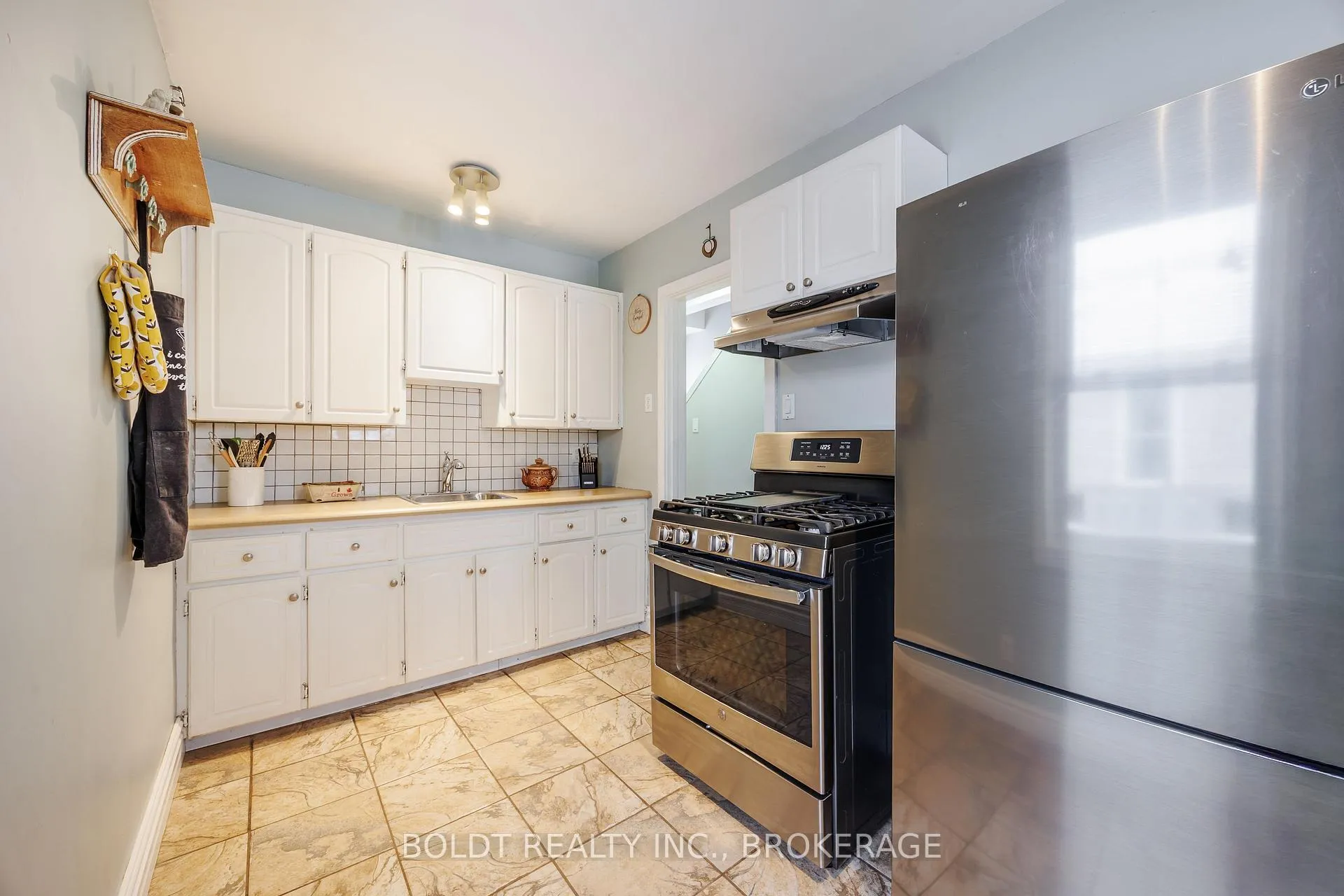 Photo 13 of 12 Princess Street, St. Catharines, E. Chester — HOMEH