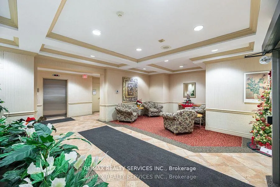 Photo 4 of Unit PH03, 7 Dayspring Circle, Brampton, Goreway Drive Corridor — HOMEH