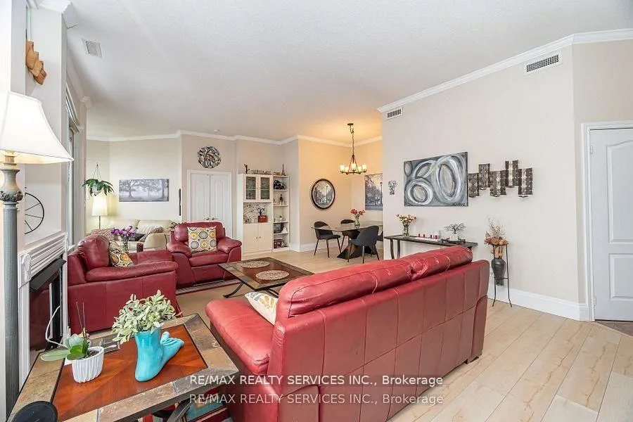 Photo 9 of Unit PH03, 7 Dayspring Circle, Brampton, Goreway Drive Corridor — HOMEH