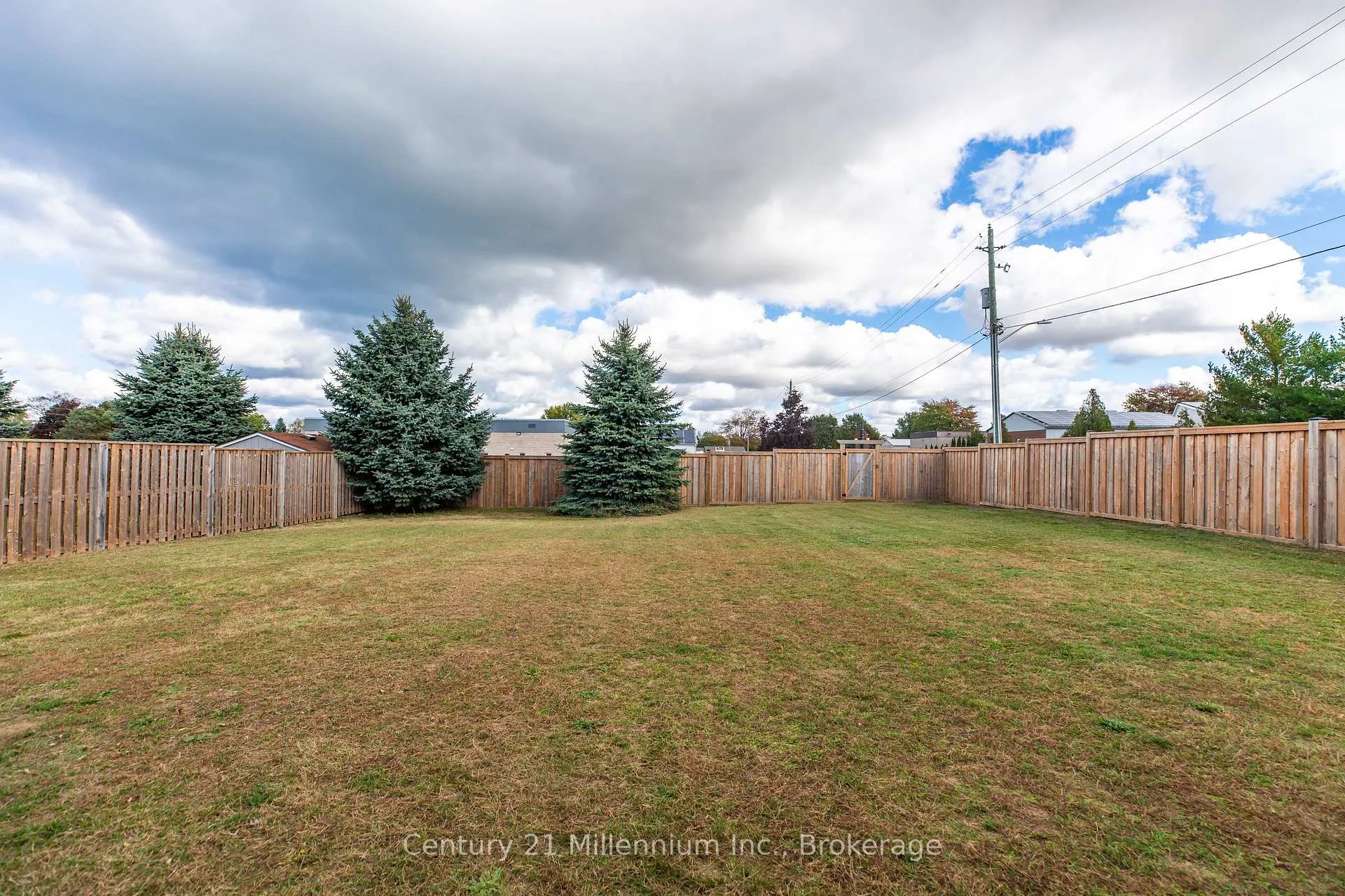 Photo 4 of 58 Lakefield Drive, Kincardine — HOMEH