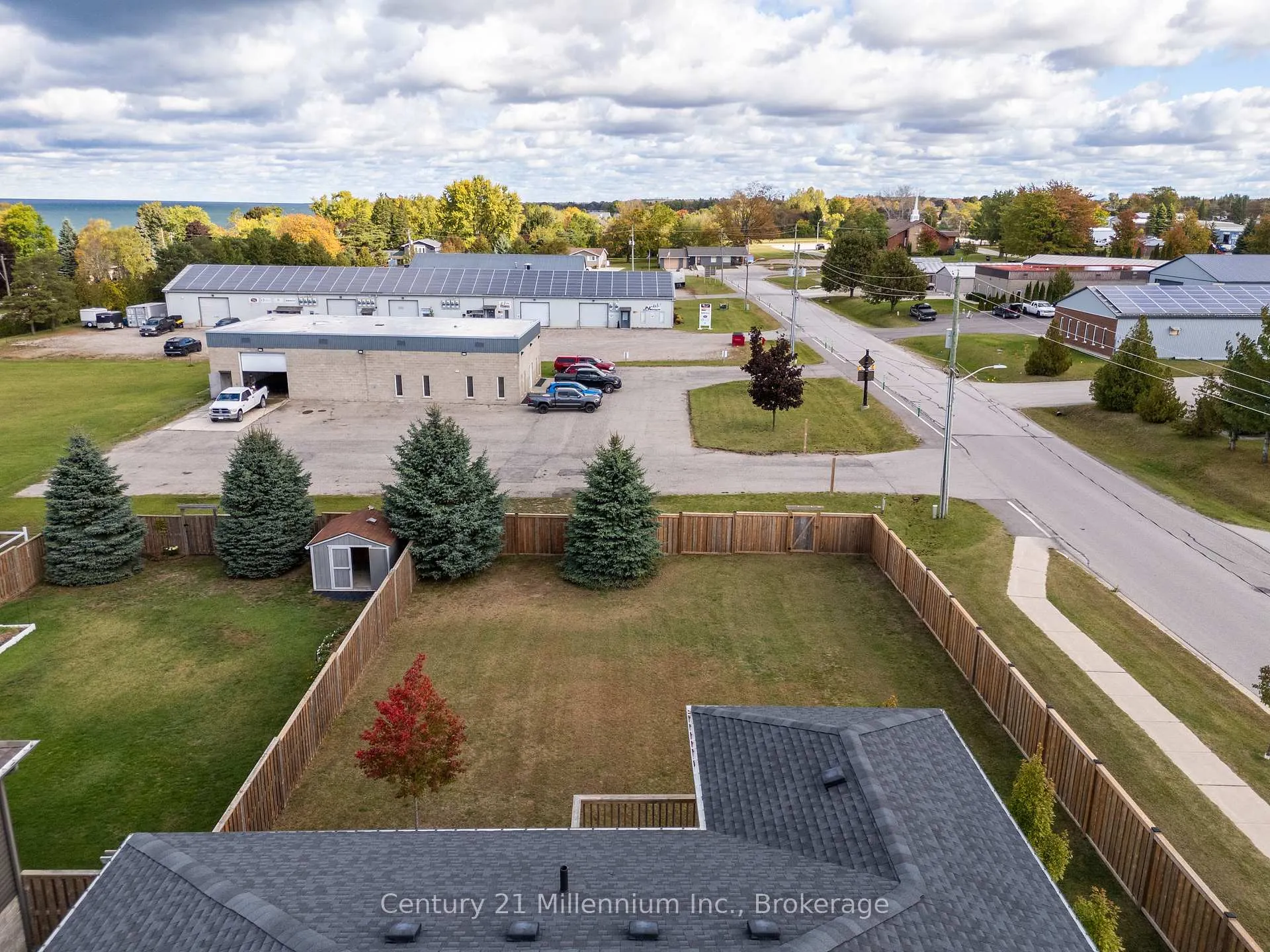 Photo 6 of 58 Lakefield Drive, Kincardine — HOMEH