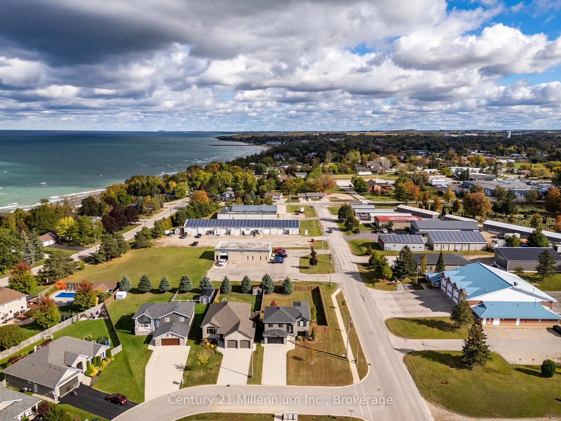 Photo 8 of 58 Lakefield Drive, Kincardine — HOMEH