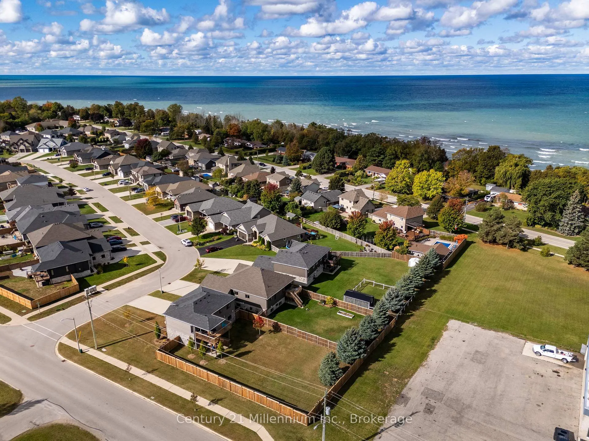 Photo 9 of 58 Lakefield Drive, Kincardine — HOMEH
