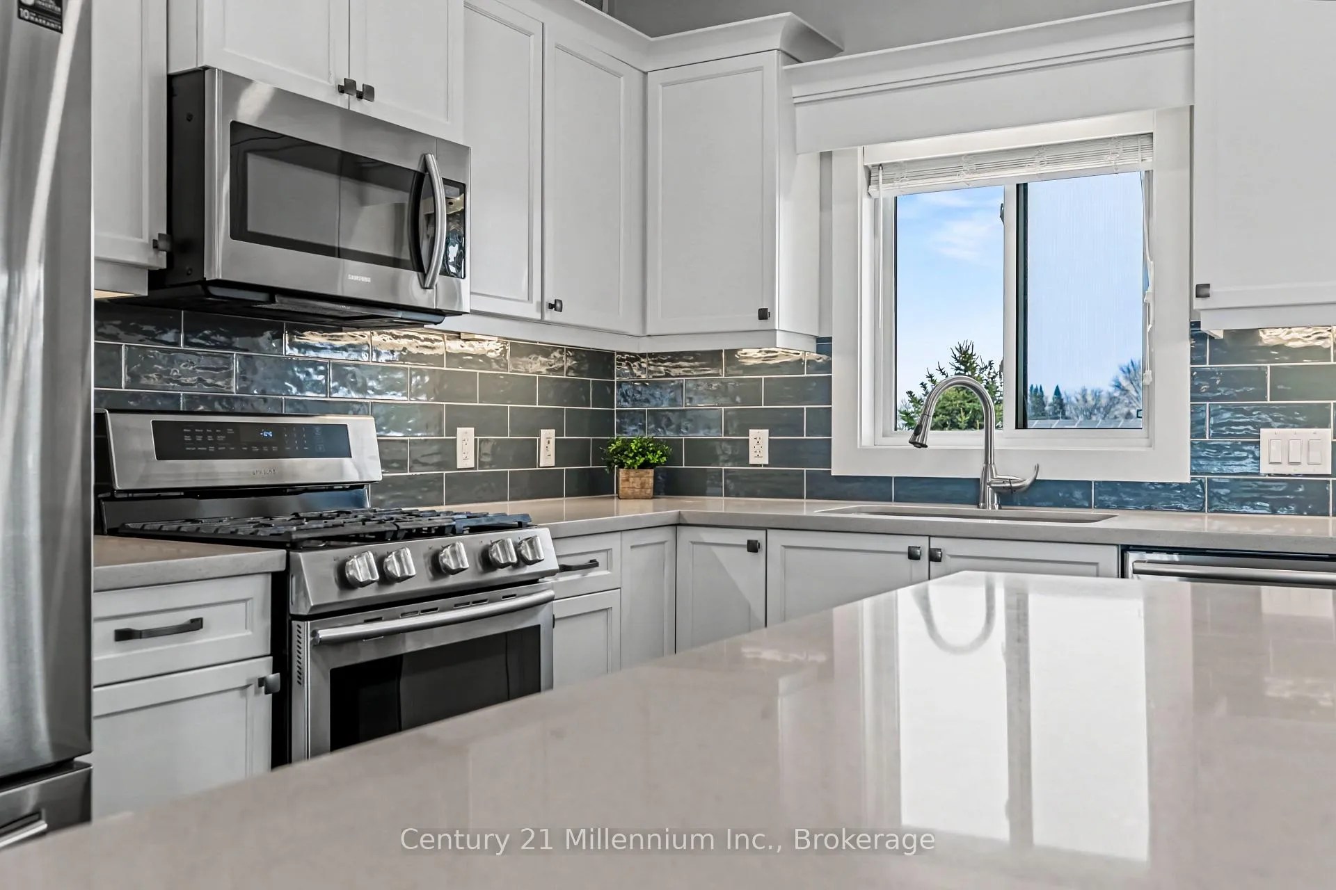 Photo 13 of 58 Lakefield Drive, Kincardine — HOMEH