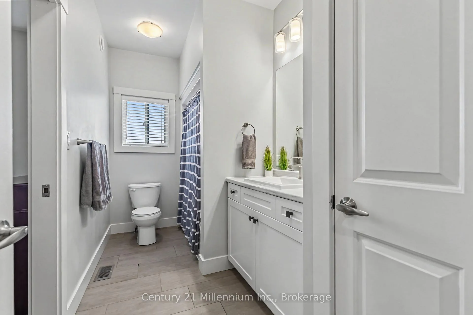 Photo 25 of 58 Lakefield Drive, Kincardine — HOMEH