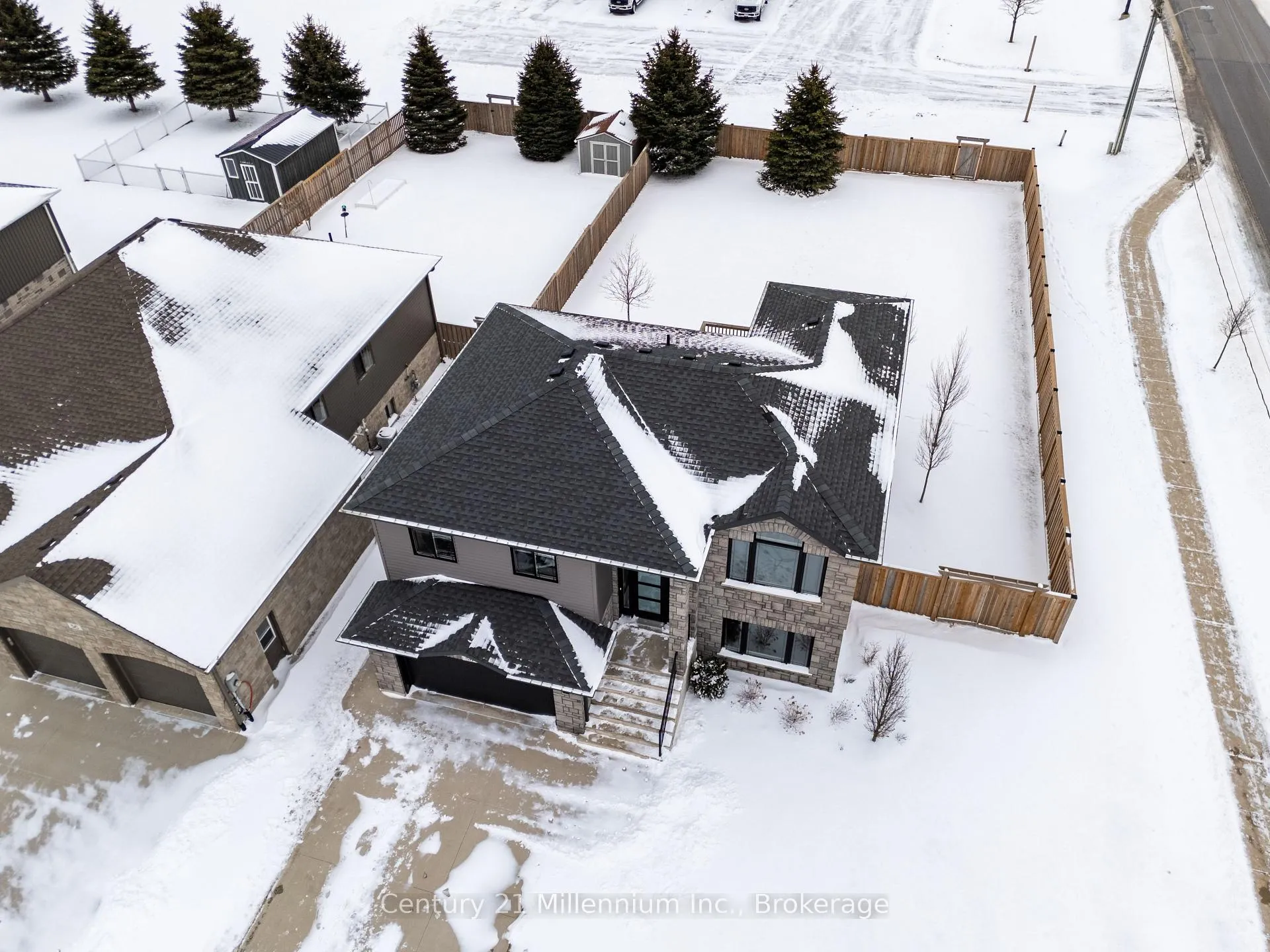 Photo 47 of 58 Lakefield Drive, Kincardine — HOMEH
