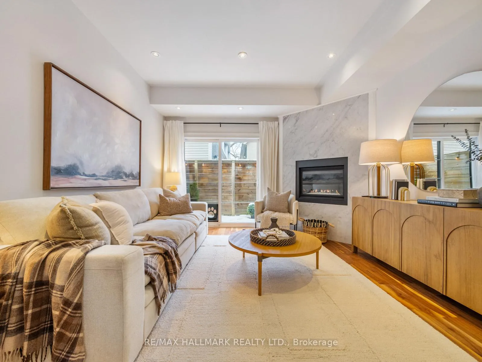 Photo 3 of 246B Scarborough Road, Toronto, East End-Danforth — HOMEH