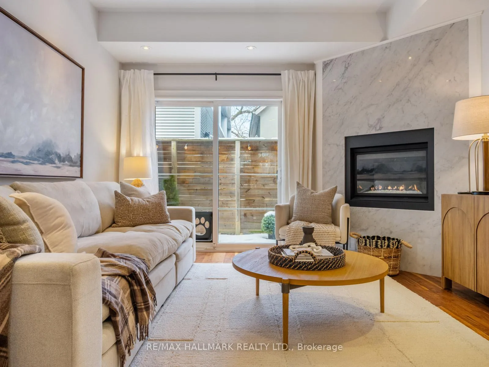 Photo 4 of 246B Scarborough Road, Toronto, East End-Danforth — HOMEH