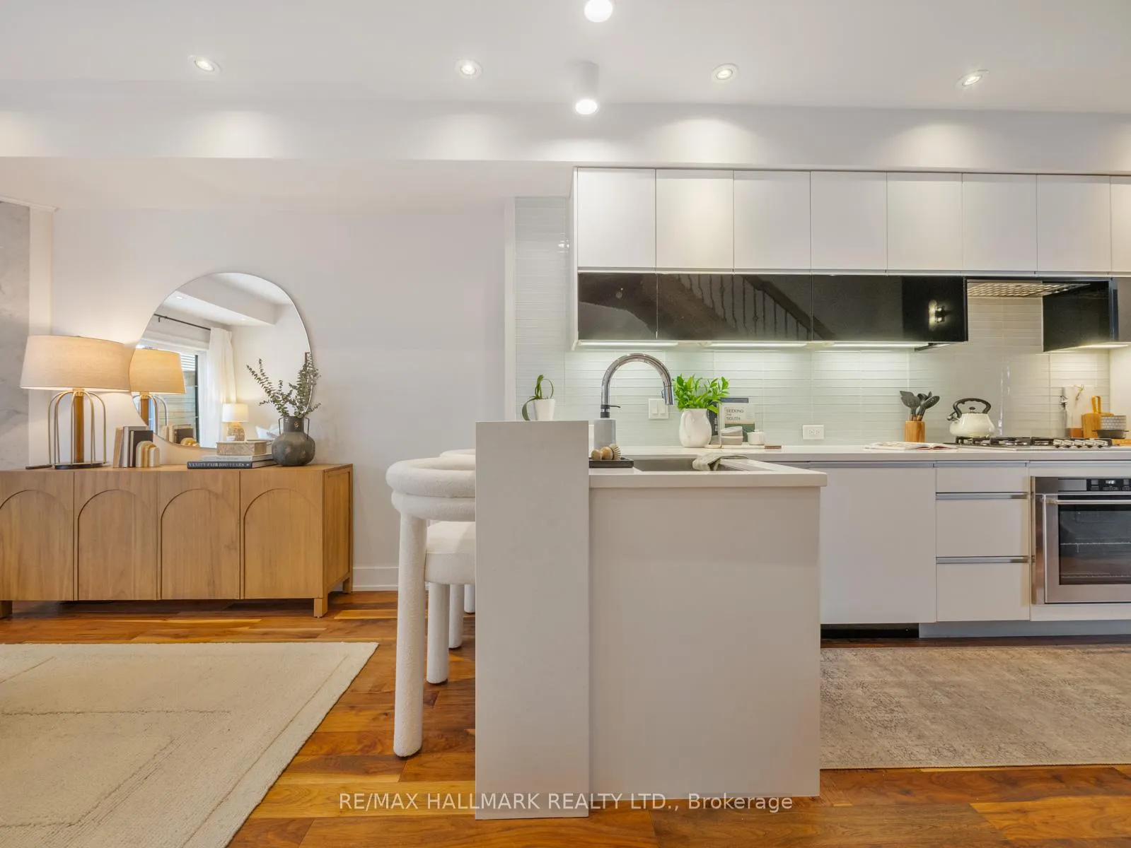 Photo 8 of 246B Scarborough Road, Toronto, East End-Danforth — HOMEH