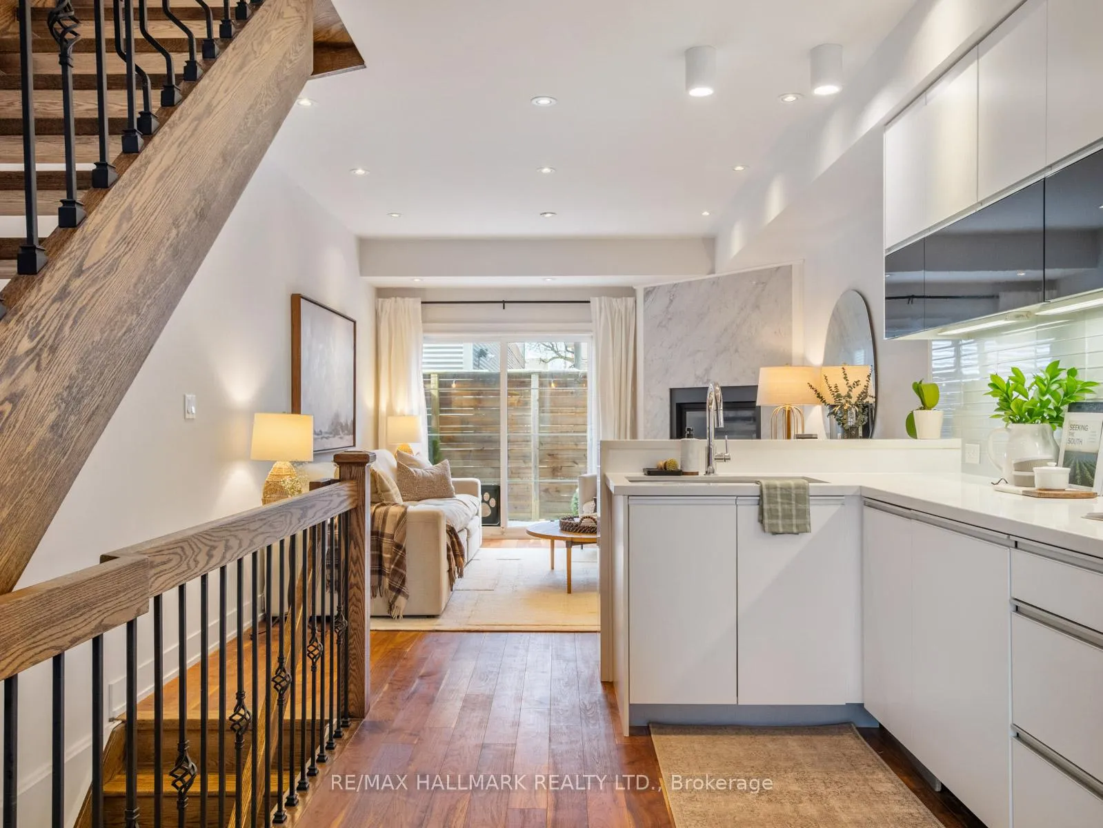 Photo 9 of 246B Scarborough Road, Toronto, East End-Danforth — HOMEH