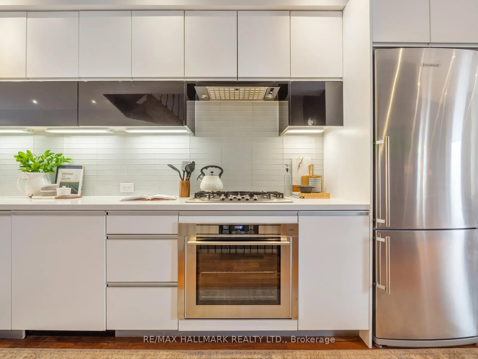 Photo 11 of 246B Scarborough Road, Toronto, East End-Danforth — HOMEH