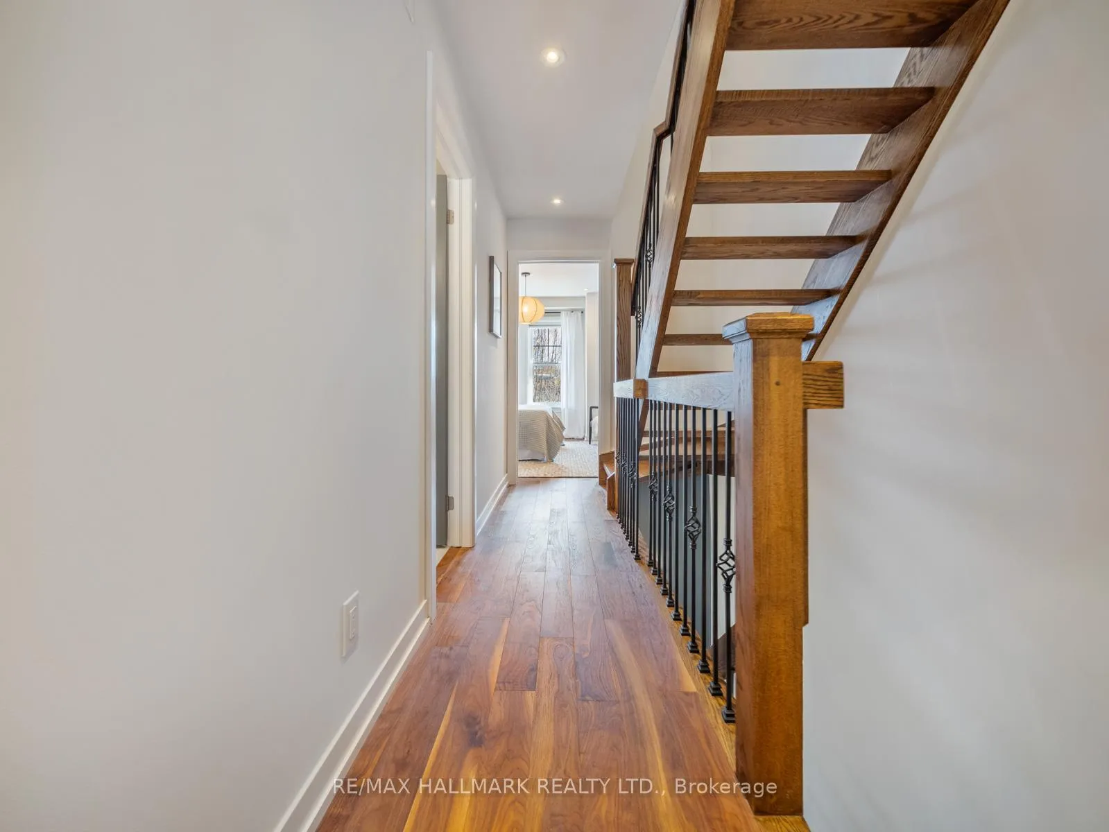 Photo 16 of 246B Scarborough Road, Toronto, East End-Danforth — HOMEH