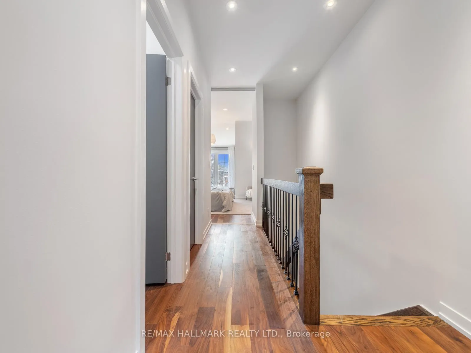 Photo 26 of 246B Scarborough Road, Toronto, East End-Danforth — HOMEH