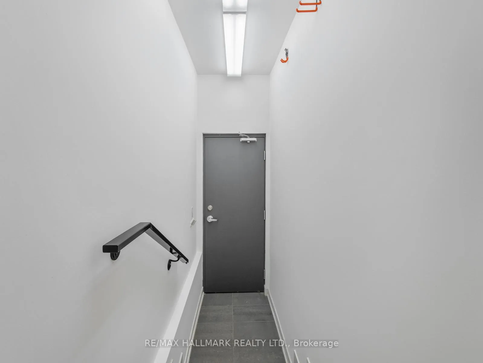 Photo 40 of 246B Scarborough Road, Toronto, East End-Danforth — HOMEH