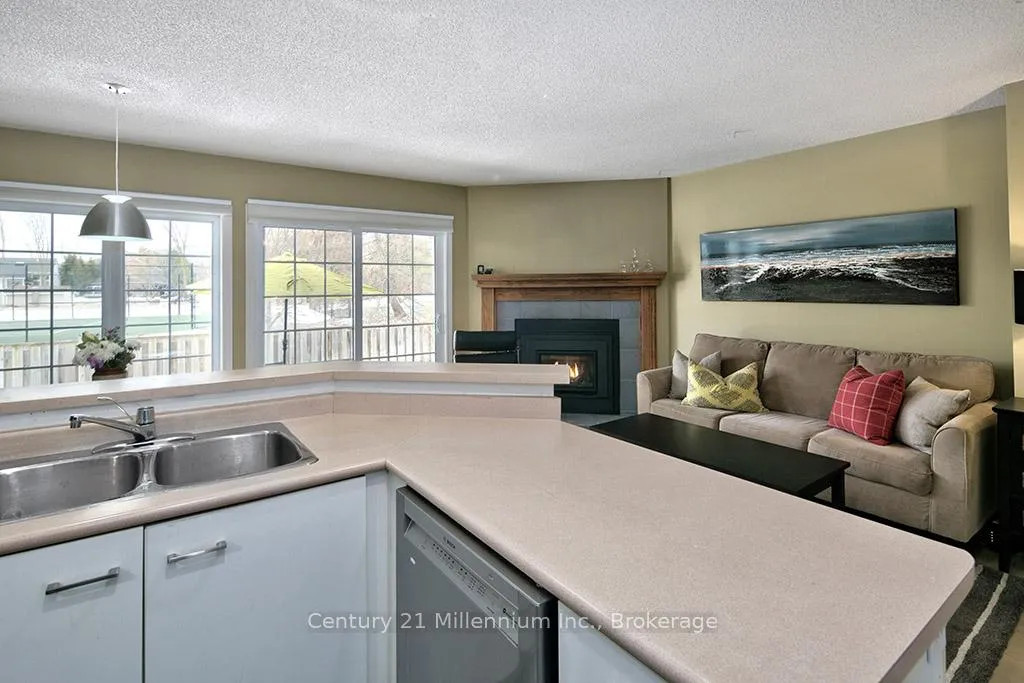 Photo 9 of Unit 20, 162 Settlers Way, Blue Mountains — HOMEH