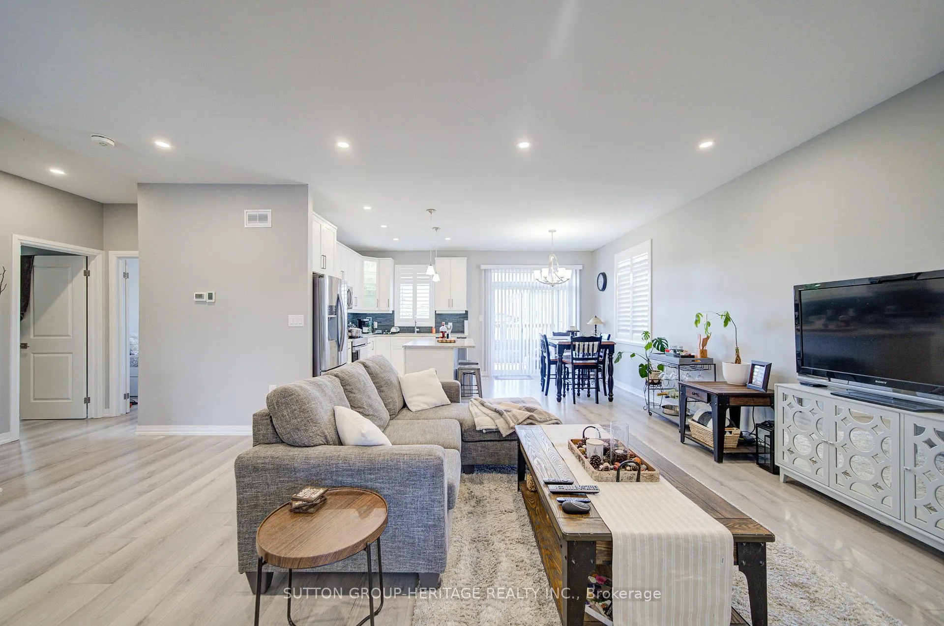 Photo 6 of 42 McFarland Drive, Belleville, Belleville Ward — HOMEH