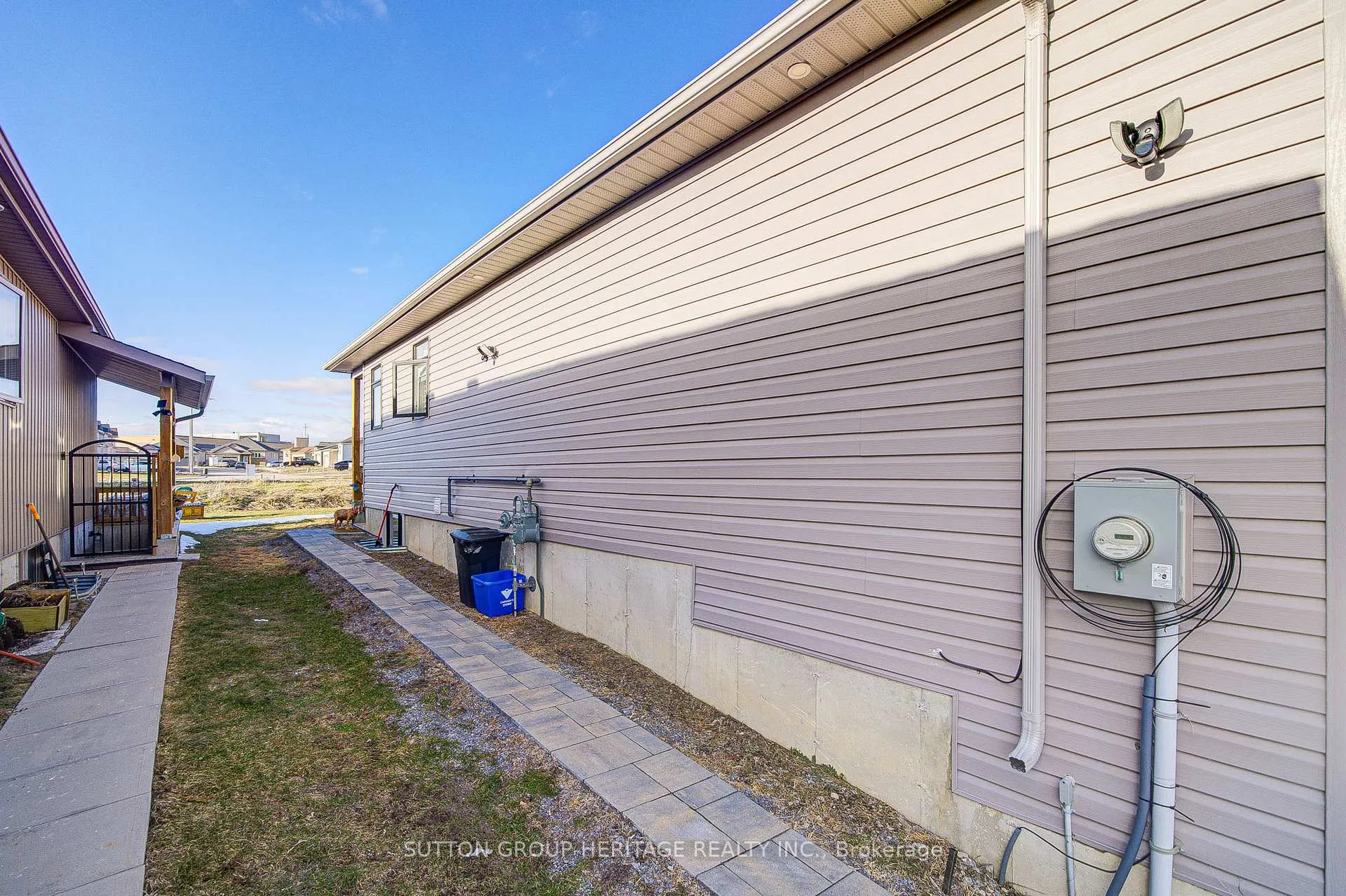 Photo 17 of 42 McFarland Drive, Belleville, Belleville Ward — HOMEH