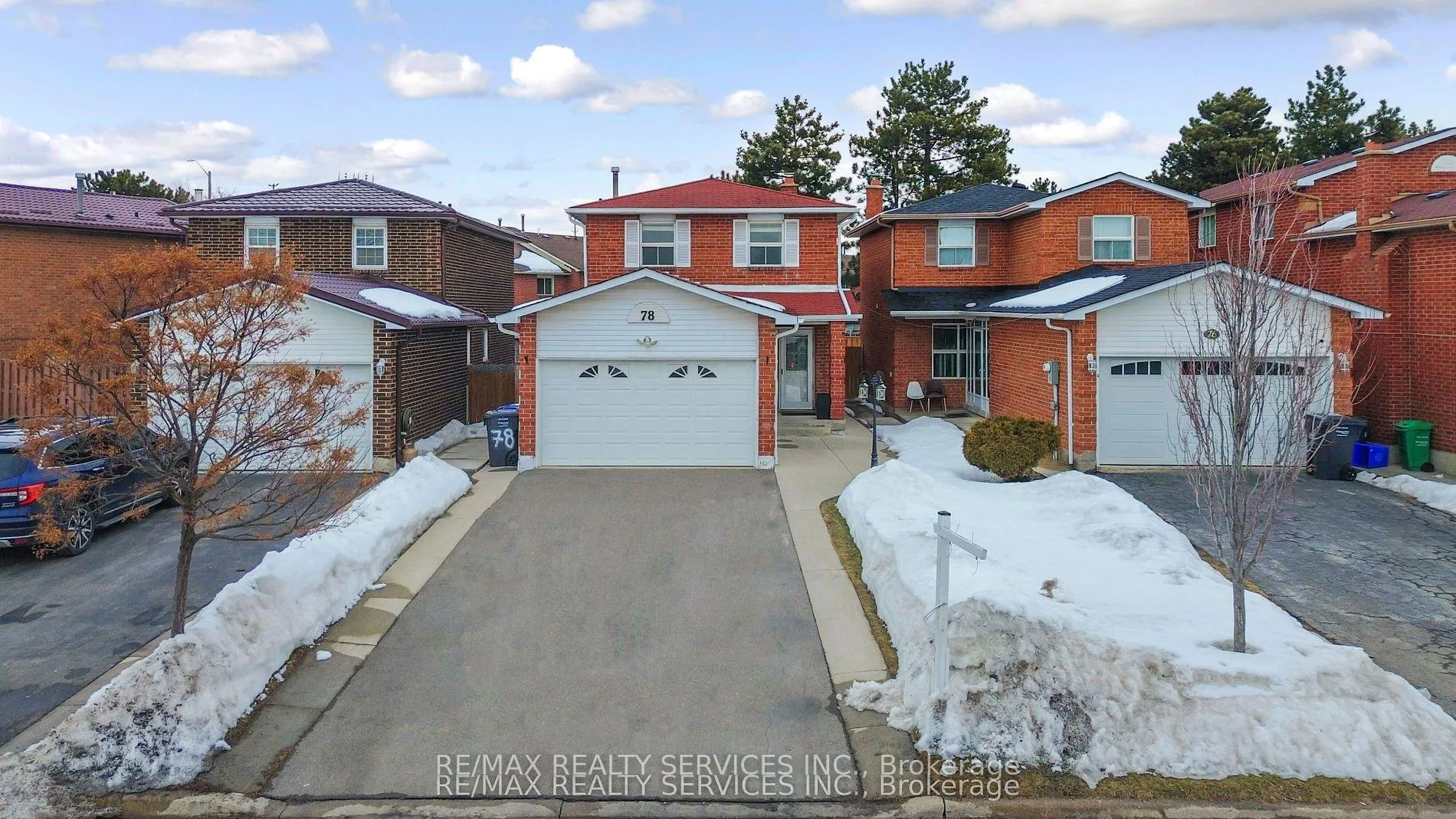 Photo 3 of 78 Wildercroft Avenue, Brampton, Brampton North — HOMEH