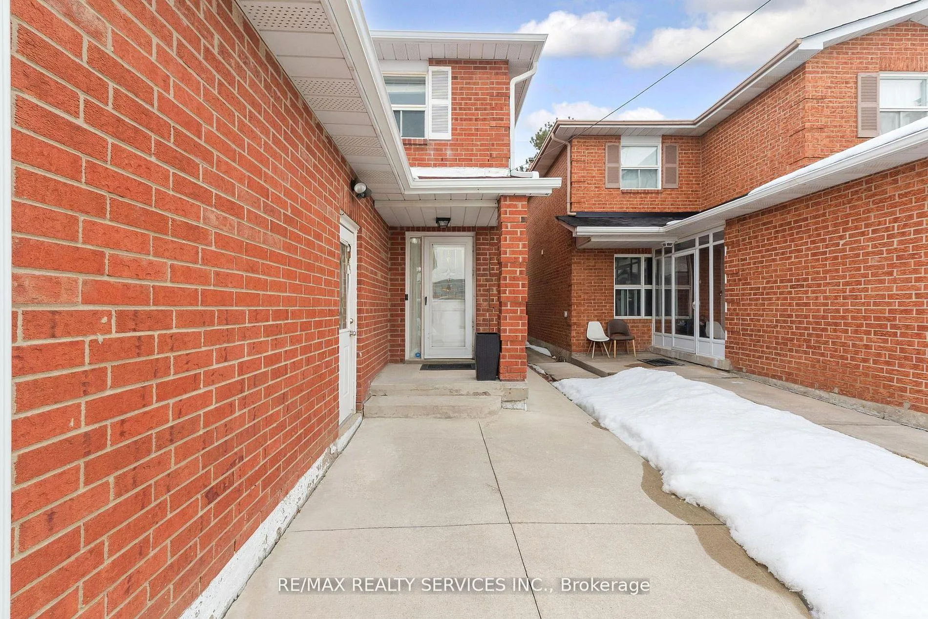 Photo 4 of 78 Wildercroft Avenue, Brampton, Brampton North — HOMEH