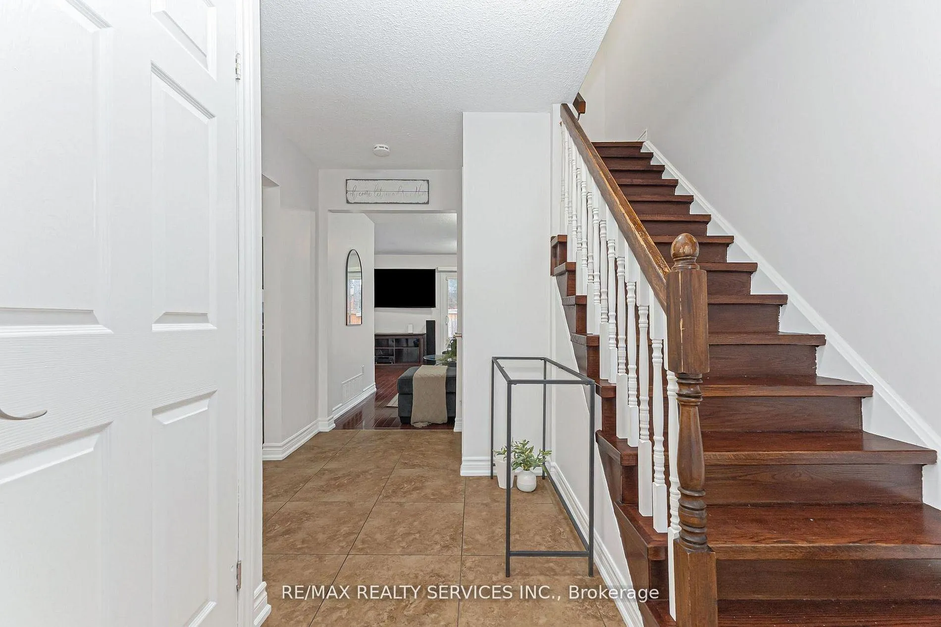 Photo 9 of 78 Wildercroft Avenue, Brampton, Brampton North — HOMEH