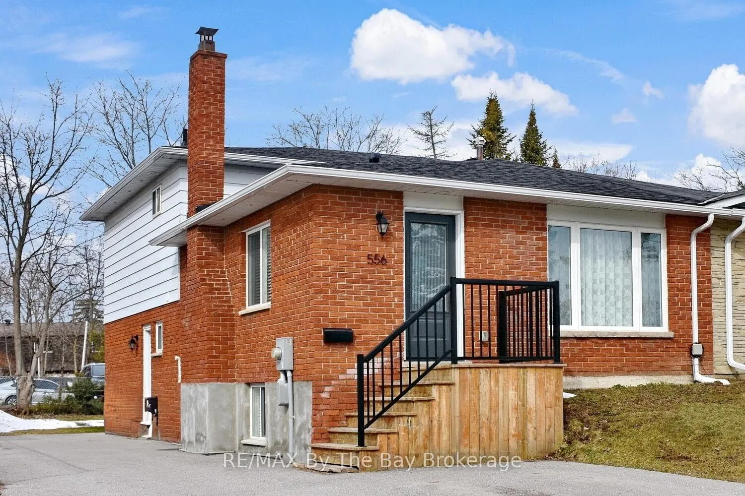 Photo 1 of 556 Spruce Street, Collingwood — HOMEH
