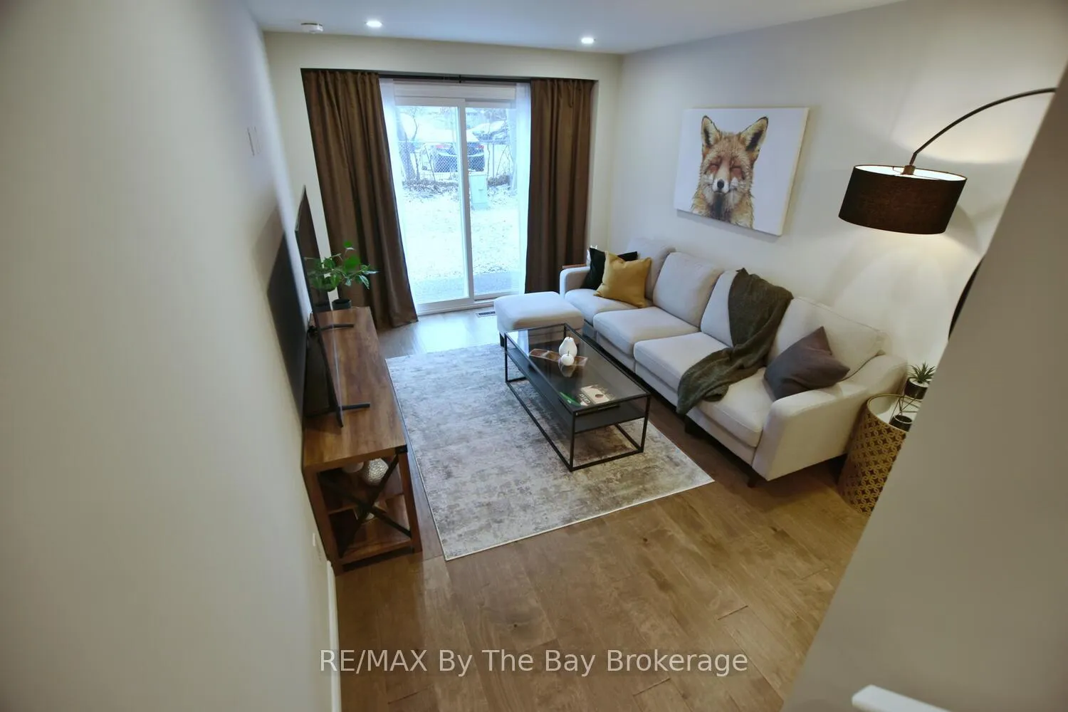 Photo 14 of 556 Spruce Street, Collingwood — HOMEH