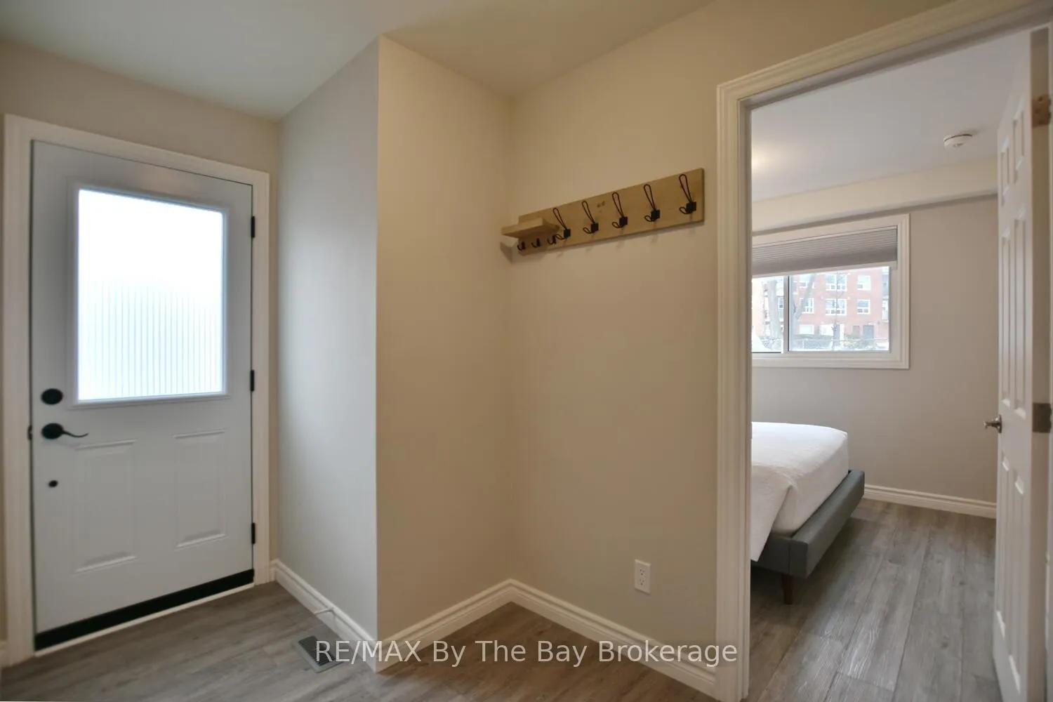 Photo 28 of 556 Spruce Street, Collingwood — HOMEH