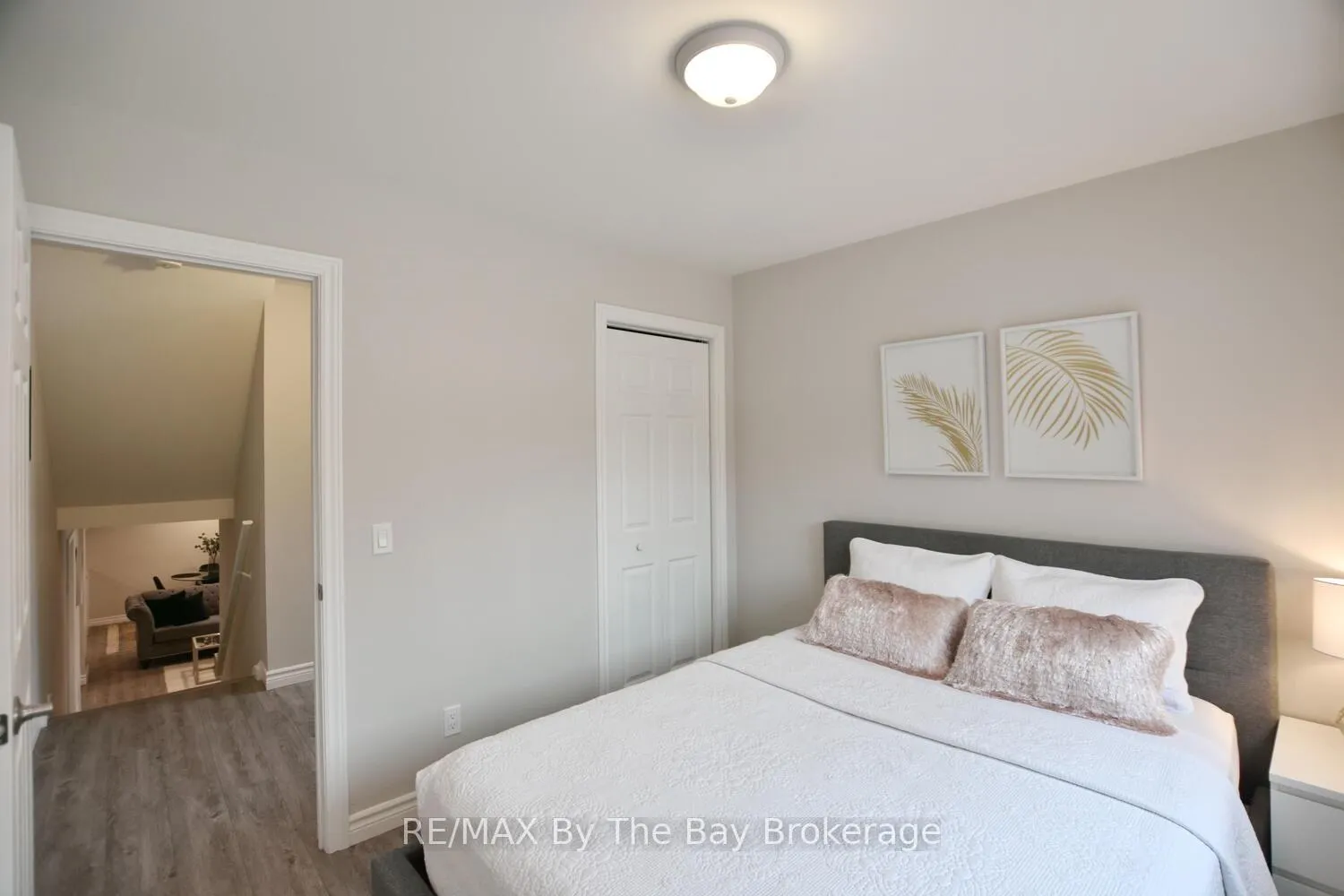 Photo 30 of 556 Spruce Street, Collingwood — HOMEH