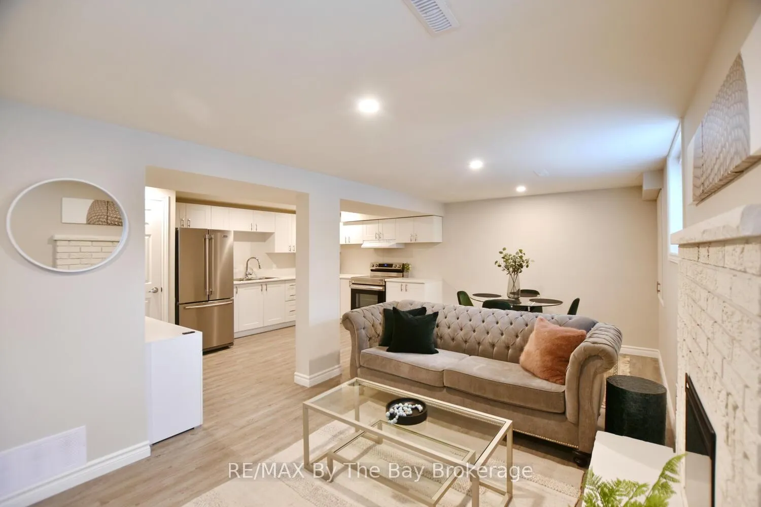 Photo 34 of 556 Spruce Street, Collingwood — HOMEH
