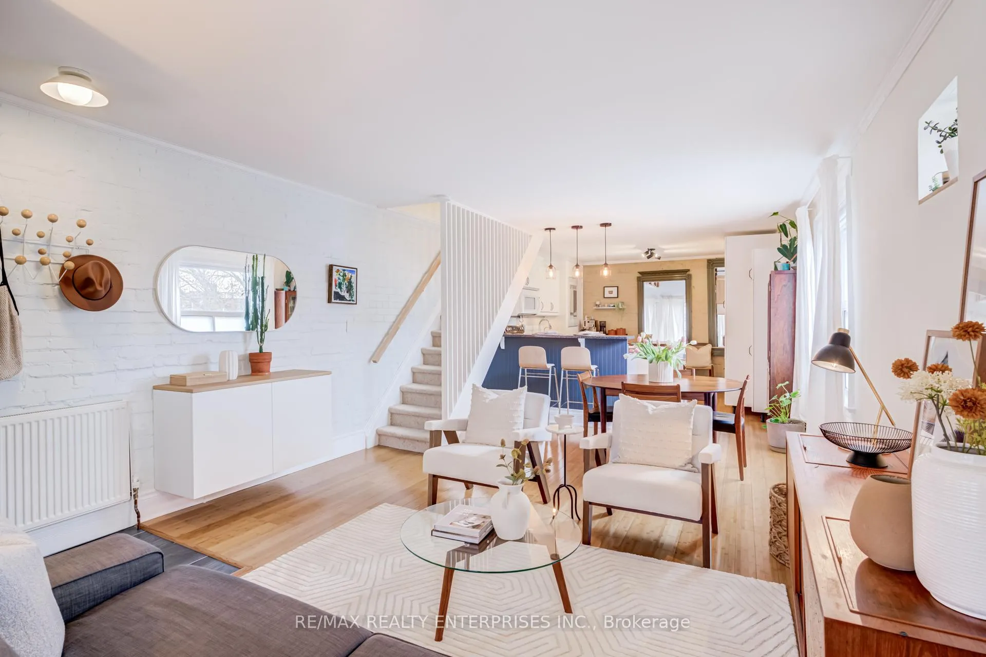 Photo 5 of 37 Kingston Road, Toronto, The Beaches — HOMEH