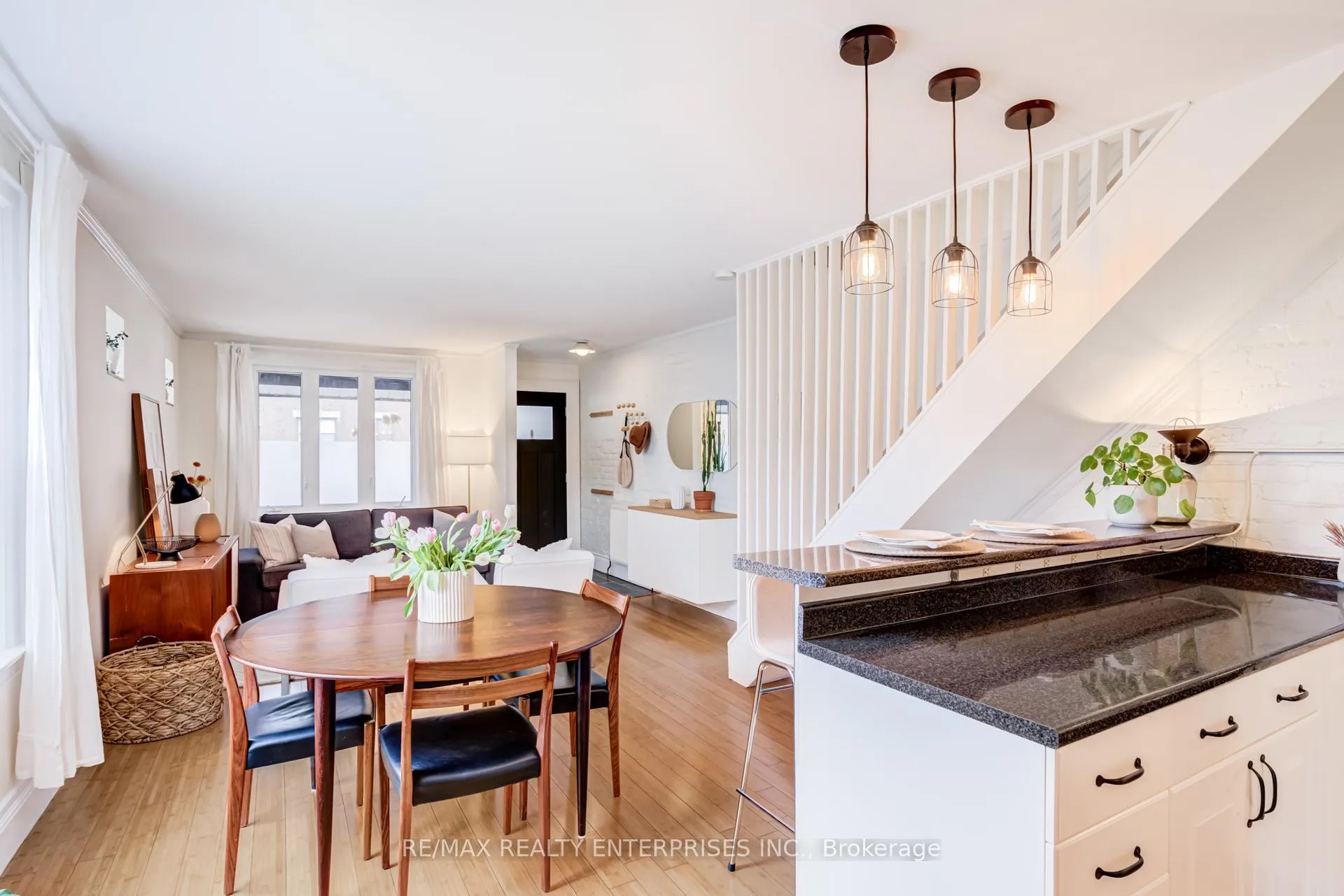 Photo 8 of 37 Kingston Road, Toronto, The Beaches — HOMEH
