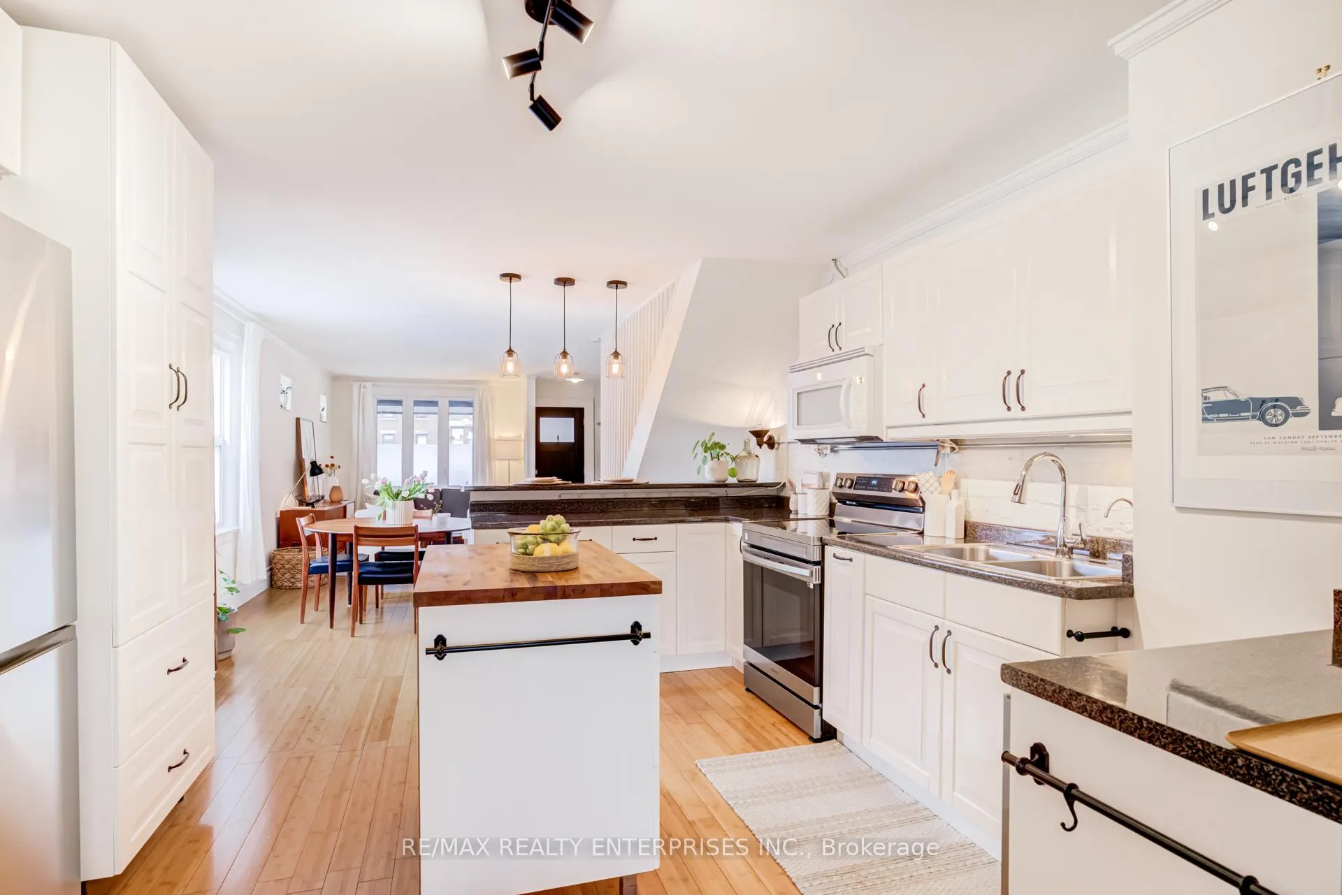 Photo 14 of 37 Kingston Road, Toronto, The Beaches — HOMEH