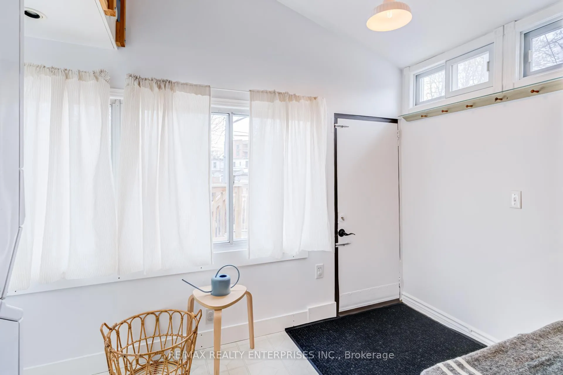 Photo 17 of 37 Kingston Road, Toronto, The Beaches — HOMEH