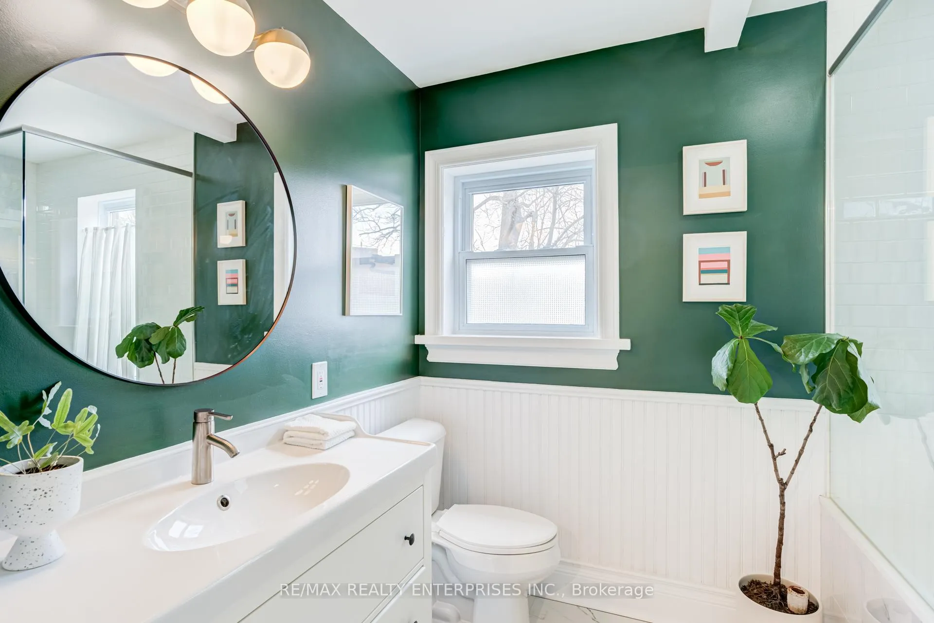 Photo 34 of 37 Kingston Road, Toronto, The Beaches — HOMEH