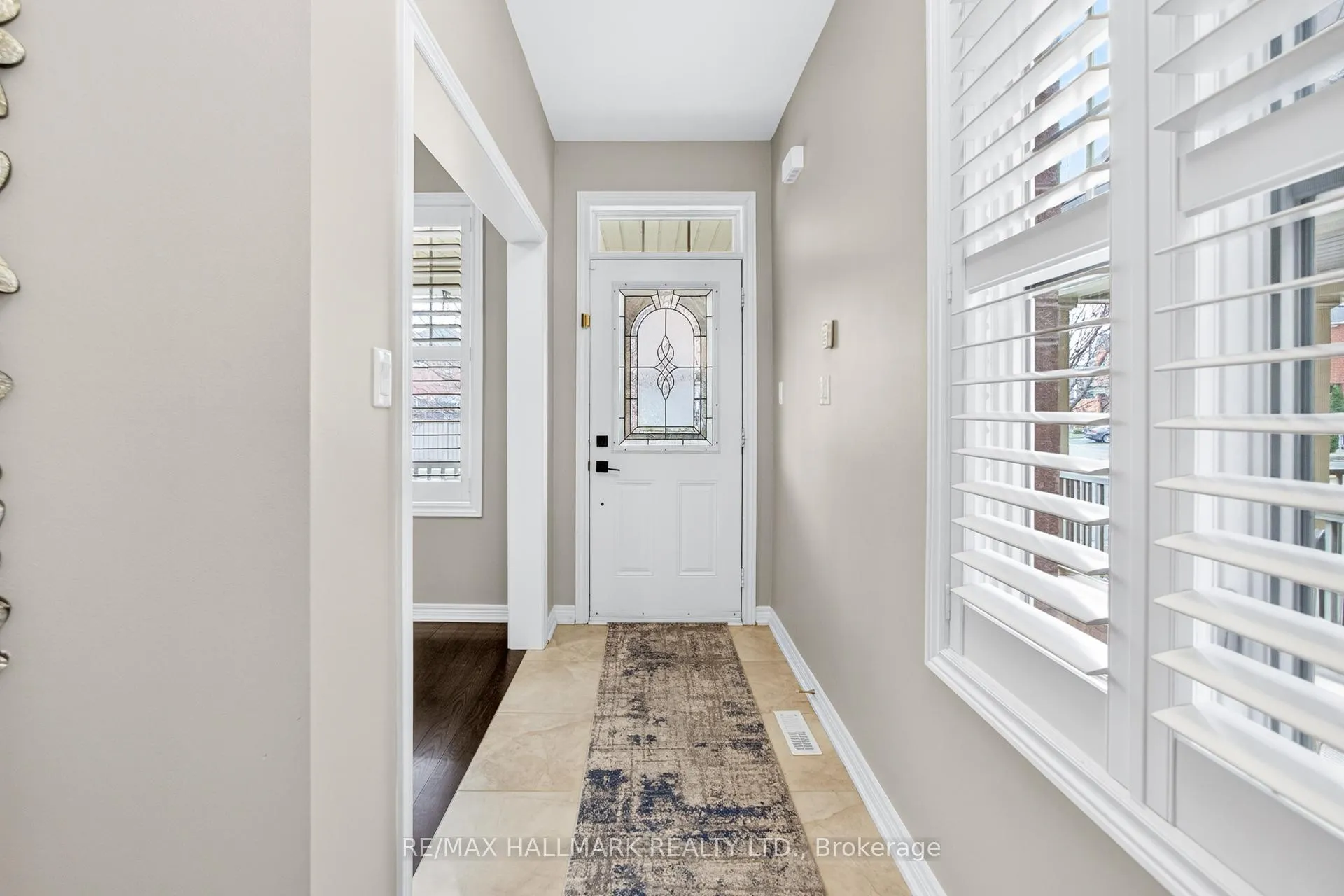 Photo 6 of 358 Malboeuf Court, Milton, Scott — HOMEH