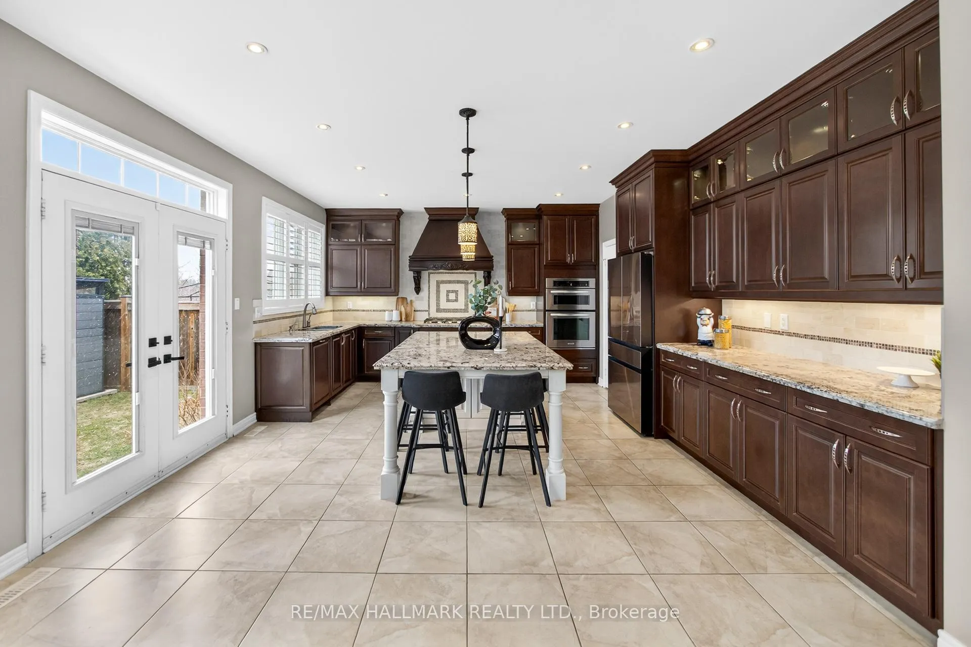 Photo 18 of 358 Malboeuf Court, Milton, Scott — HOMEH
