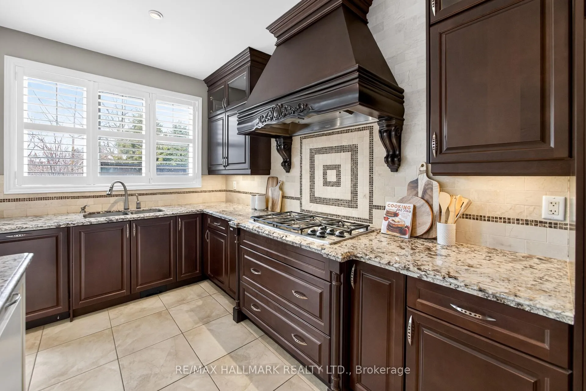 Photo 19 of 358 Malboeuf Court, Milton, Scott — HOMEH