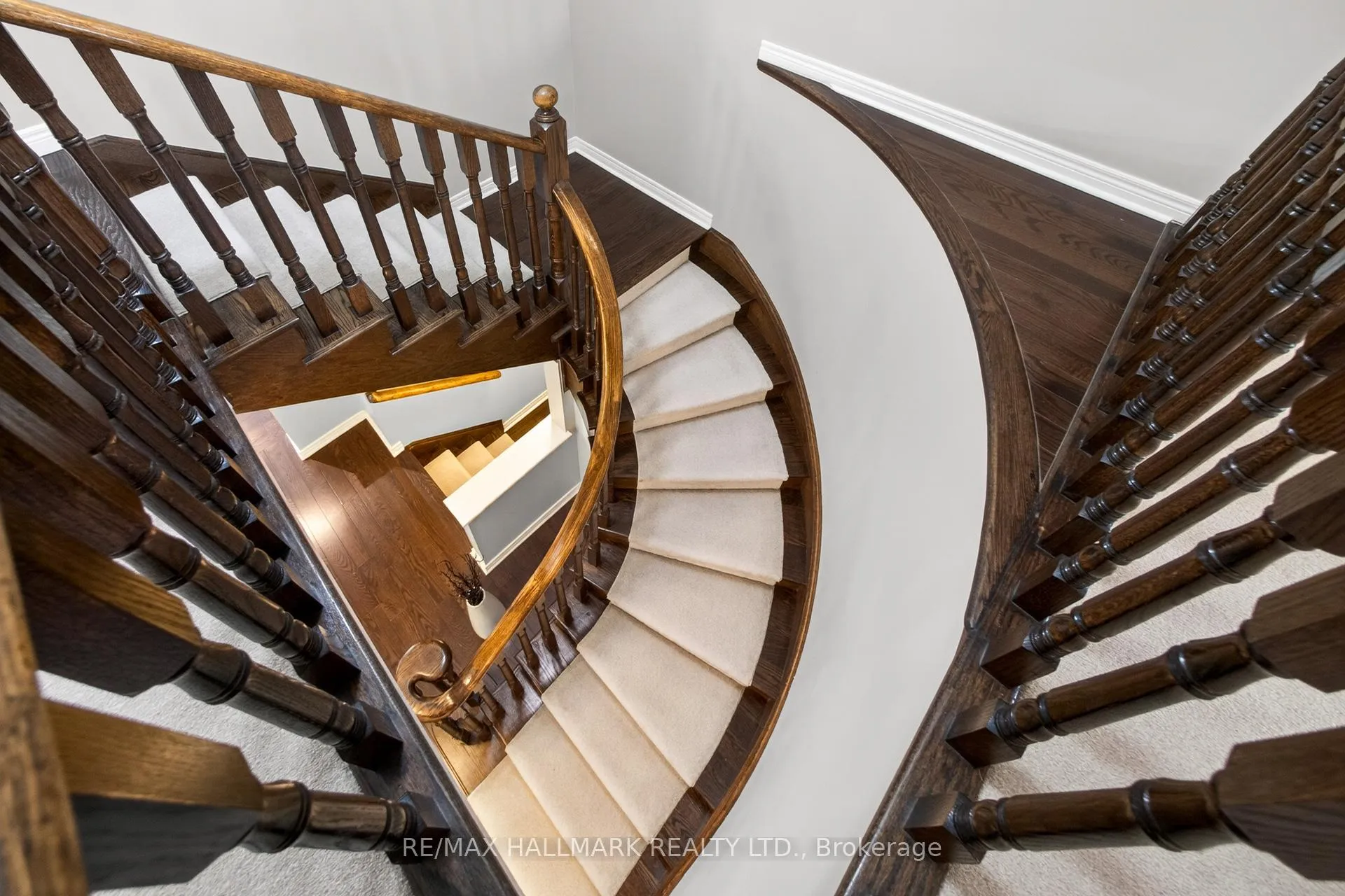 Photo 23 of 358 Malboeuf Court, Milton, Scott — HOMEH