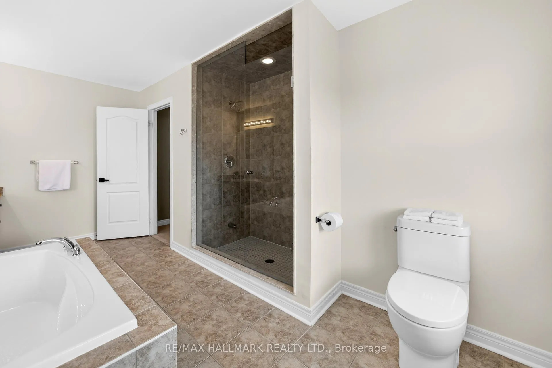 Photo 30 of 358 Malboeuf Court, Milton, Scott — HOMEH