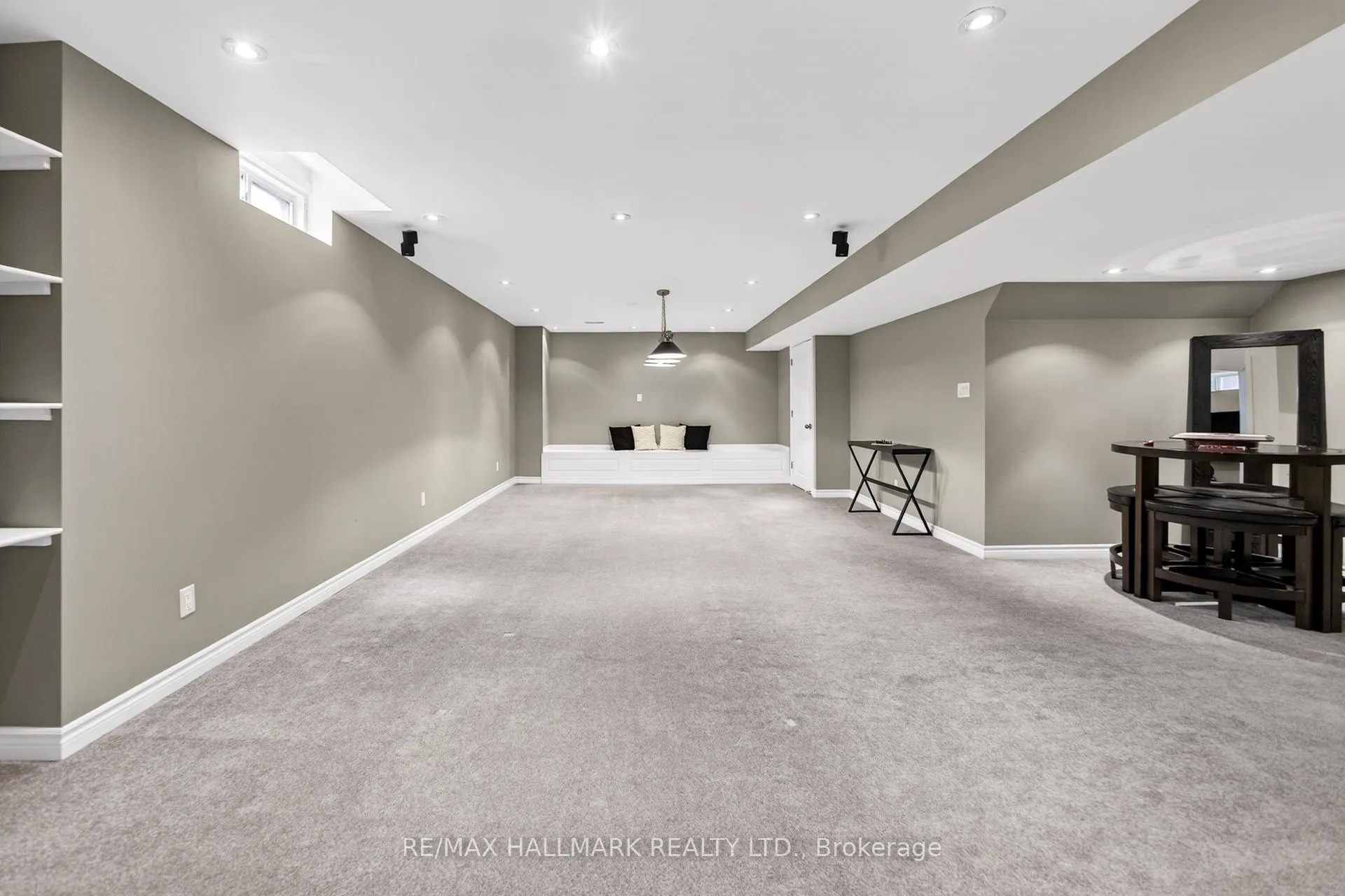 Photo 43 of 358 Malboeuf Court, Milton, Scott — HOMEH