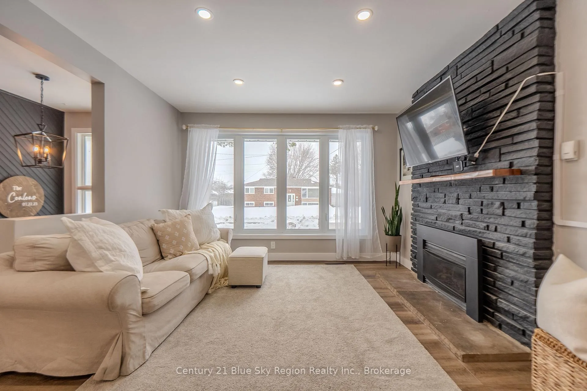 Photo 5 of 37 Superior Crescent, North Bay, Ferris — HOMEH