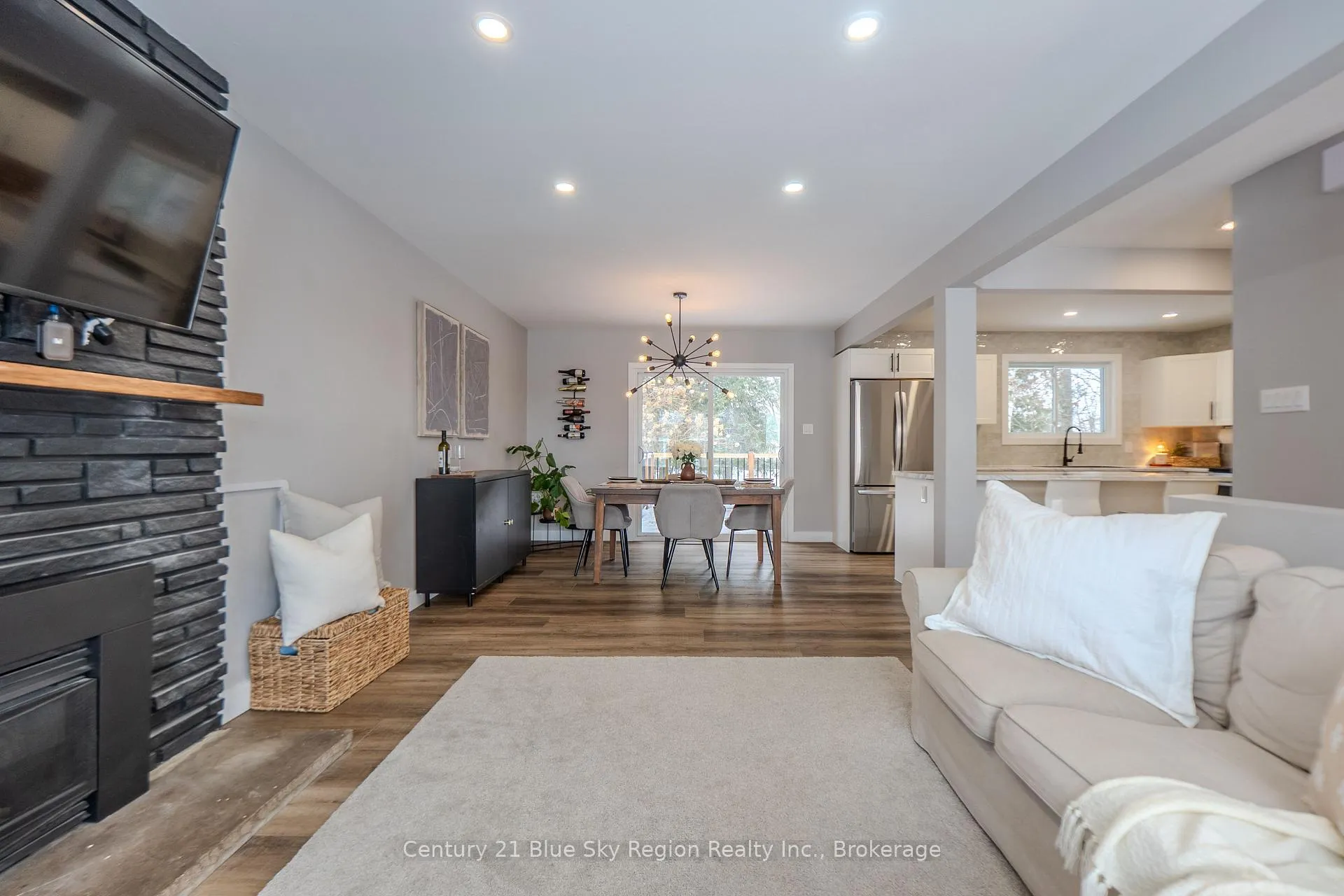Photo 7 of 37 Superior Crescent, North Bay, Ferris — HOMEH
