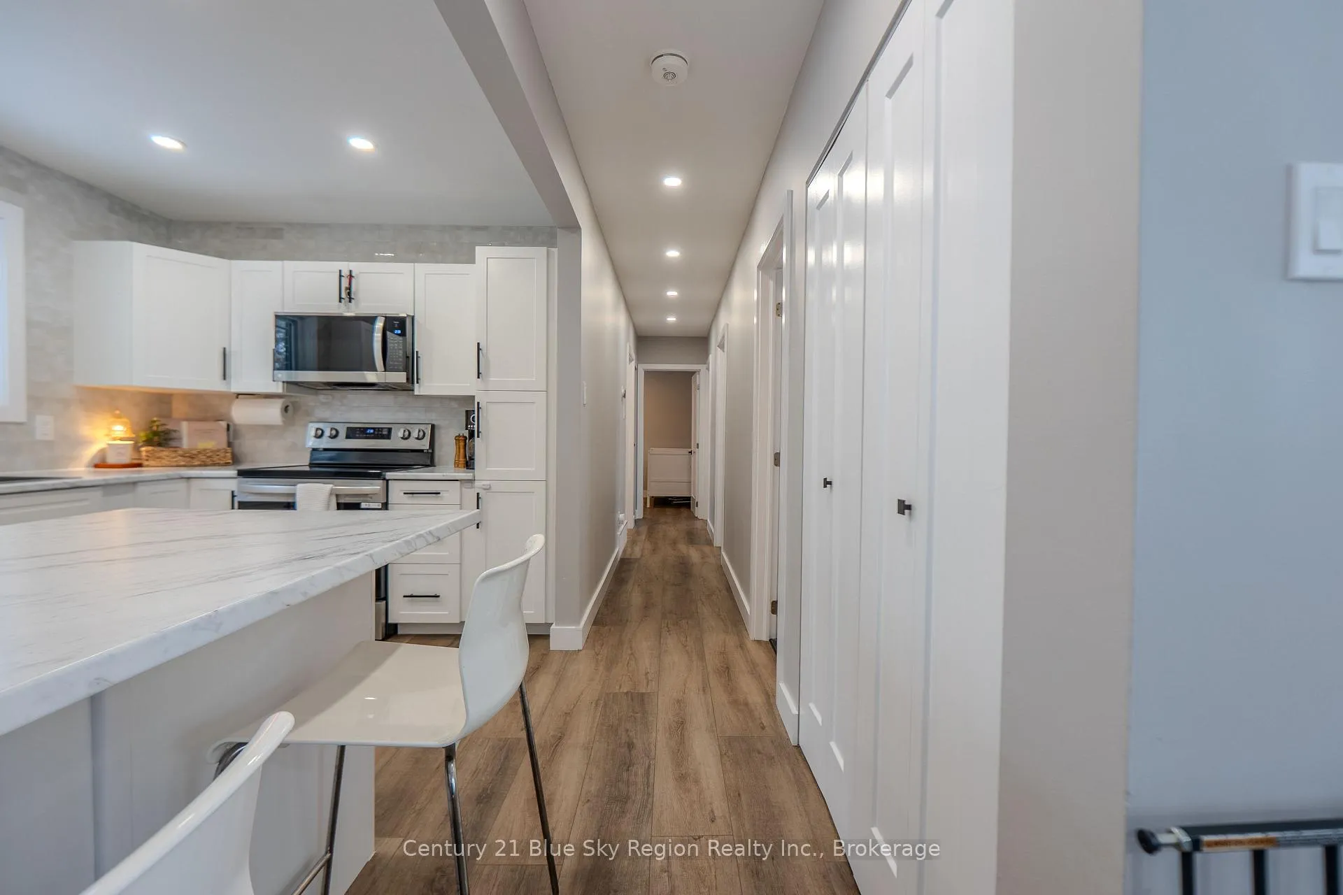 Photo 17 of 37 Superior Crescent, North Bay, Ferris — HOMEH