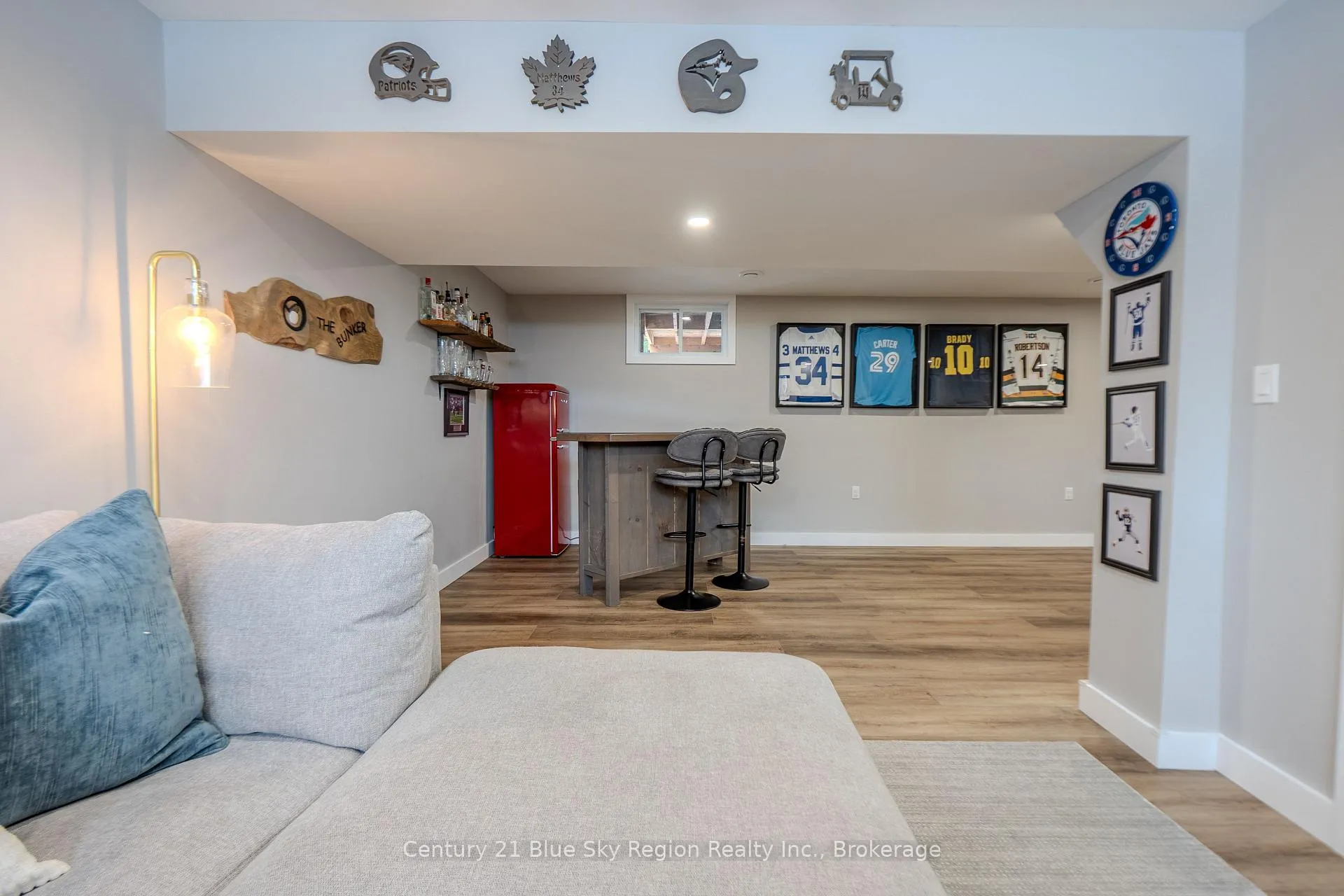 Photo 33 of 37 Superior Crescent, North Bay, Ferris — HOMEH