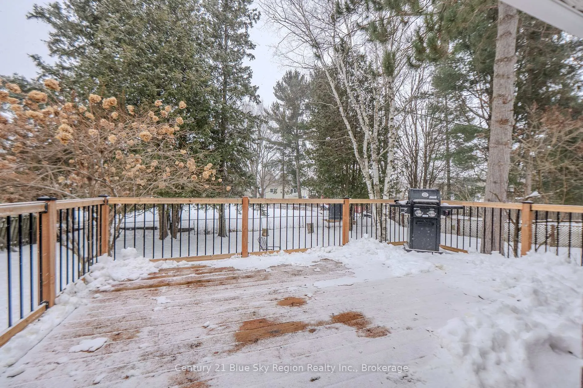 Photo 42 of 37 Superior Crescent, North Bay, Ferris — HOMEH
