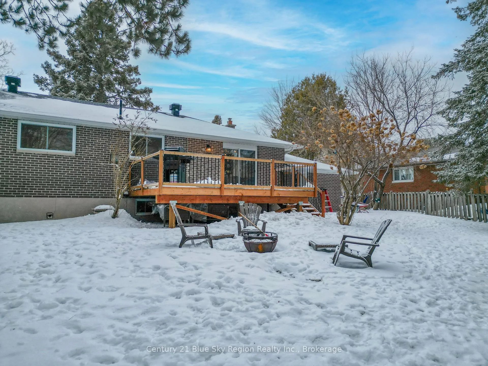 Photo 43 of 37 Superior Crescent, North Bay, Ferris — HOMEH