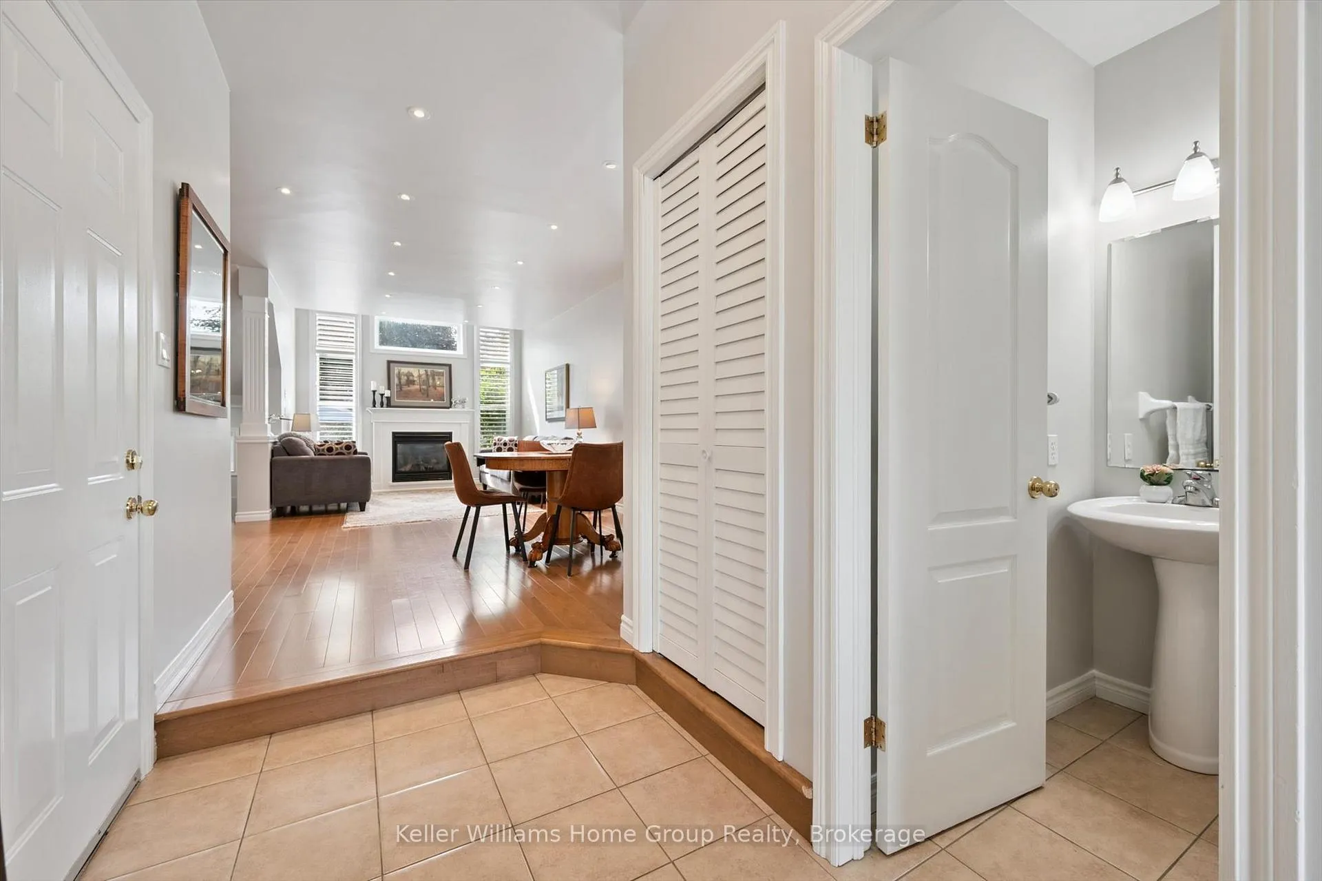 Photo 4 of 18 Geddes Crescent, Guelph, Kortright West — HOMEH