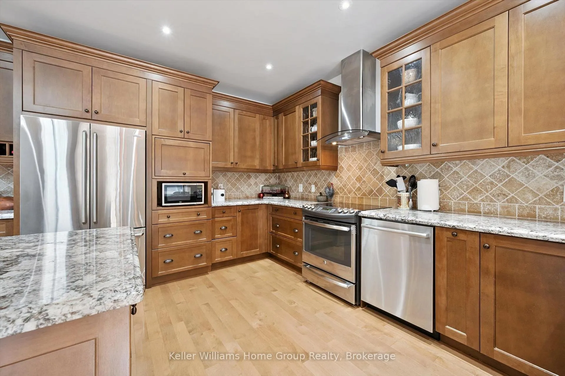 Photo 10 of 18 Geddes Crescent, Guelph, Kortright West — HOMEH