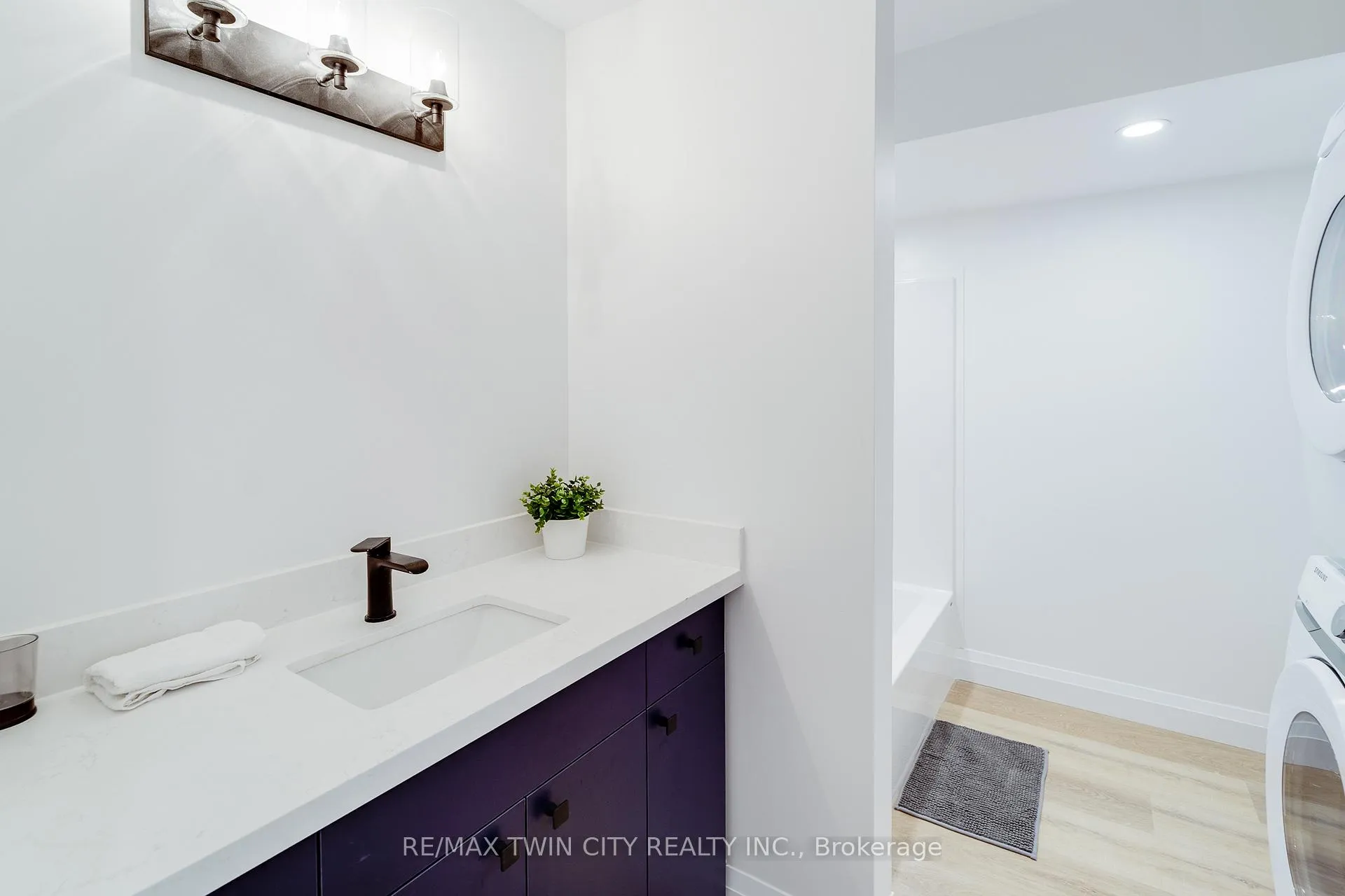 Photo 9 of Unit 1, 823 Stirling Avenue S, Kitchener — HOMEH