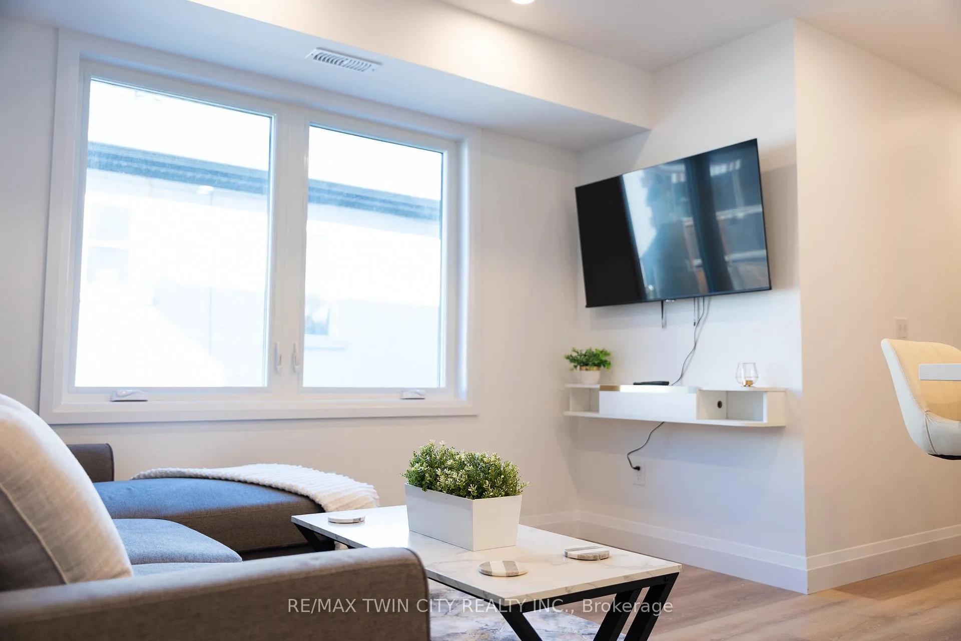 Photo 25 of Unit 1, 823 Stirling Avenue S, Kitchener — HOMEH